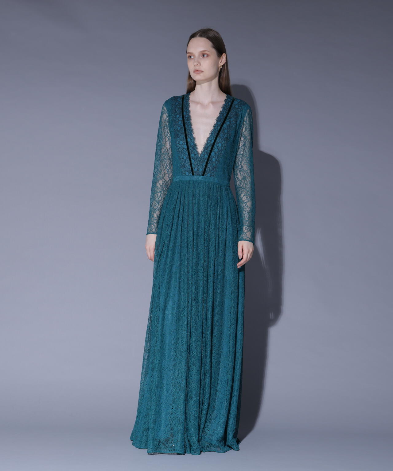 ペプラムベルトレースドレス_