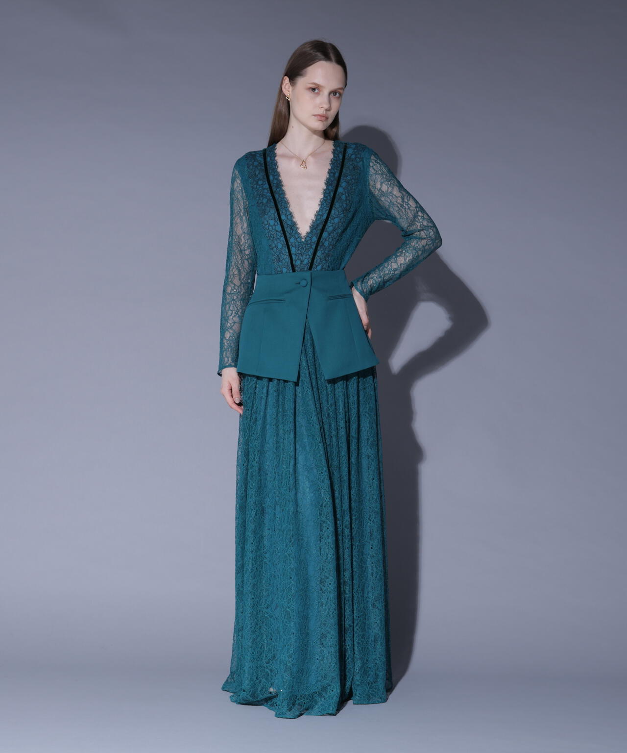 ペプラムベルトレースドレス_