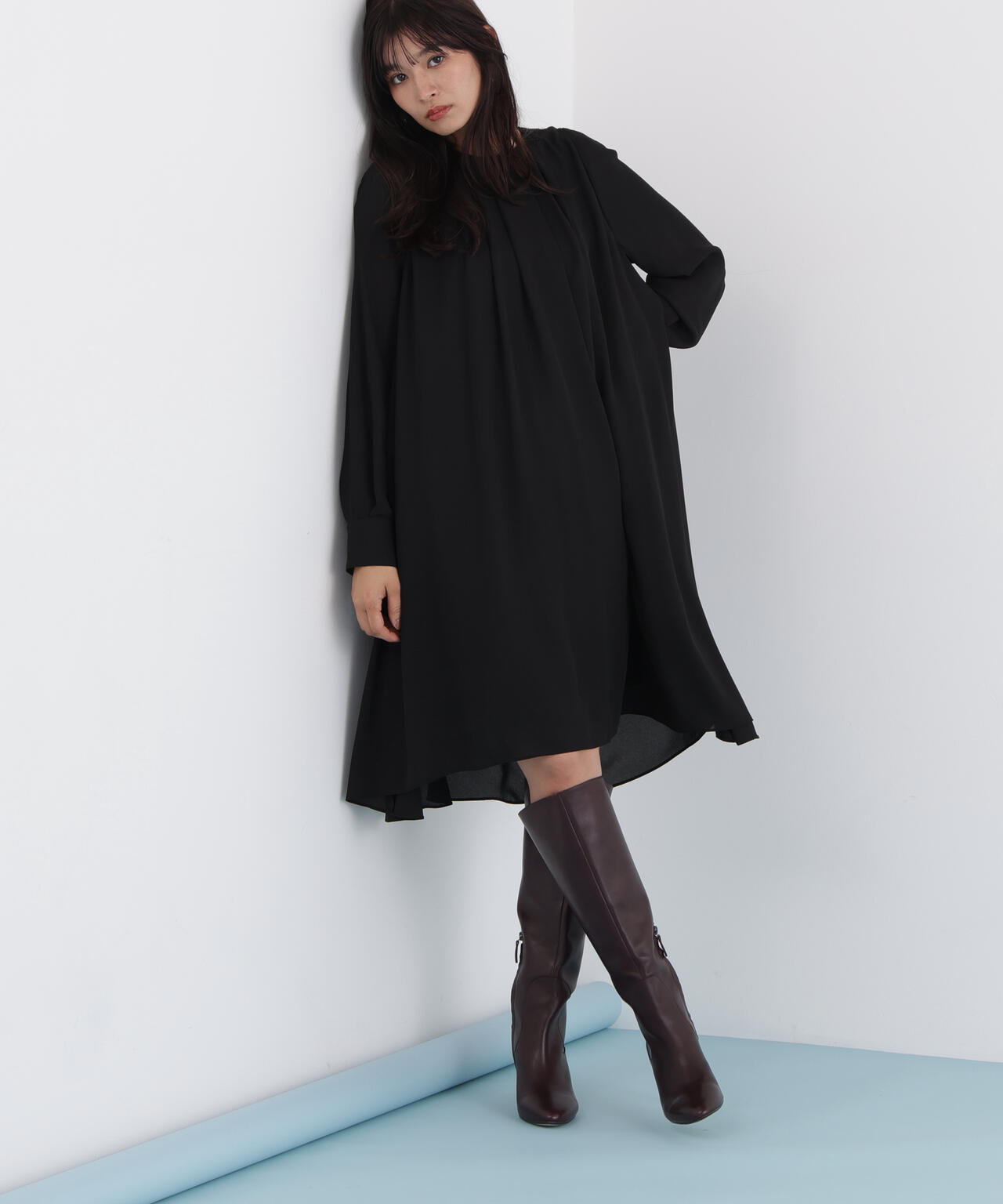 タックフレアジョーゼットワンピース