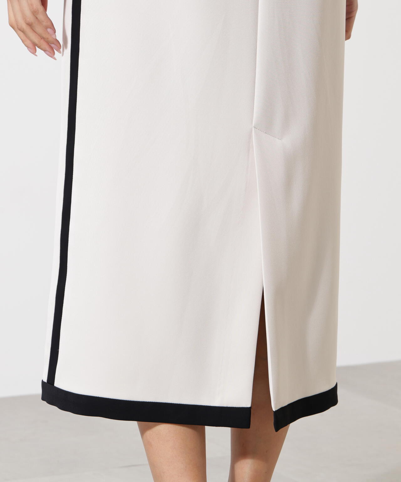 バイカラーVネックジャンスカ