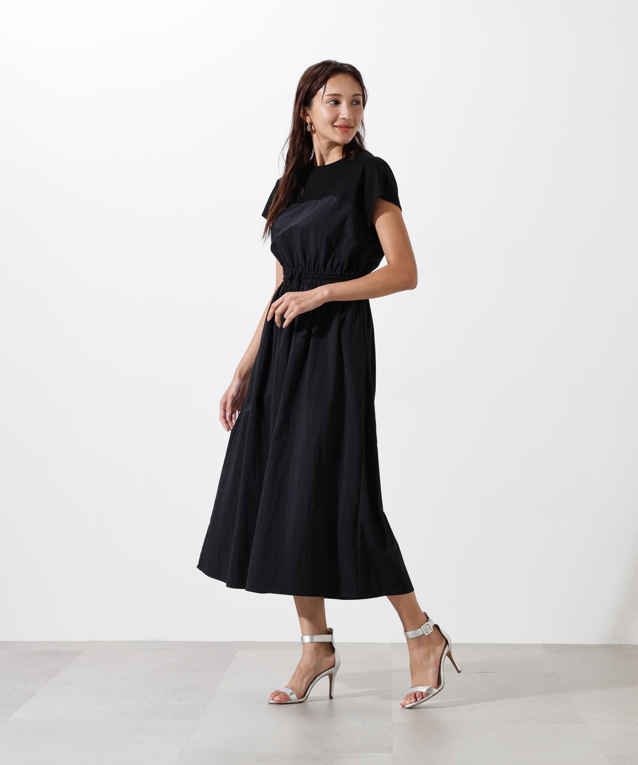 タフタドッキングワンピース