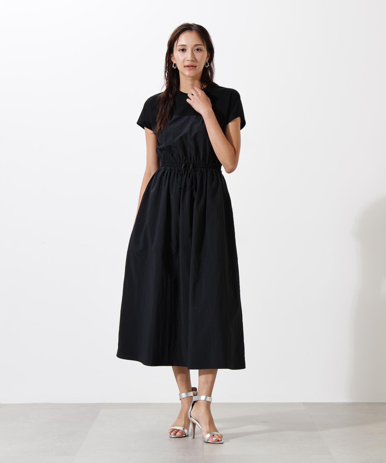 タフタドッキングワンピース