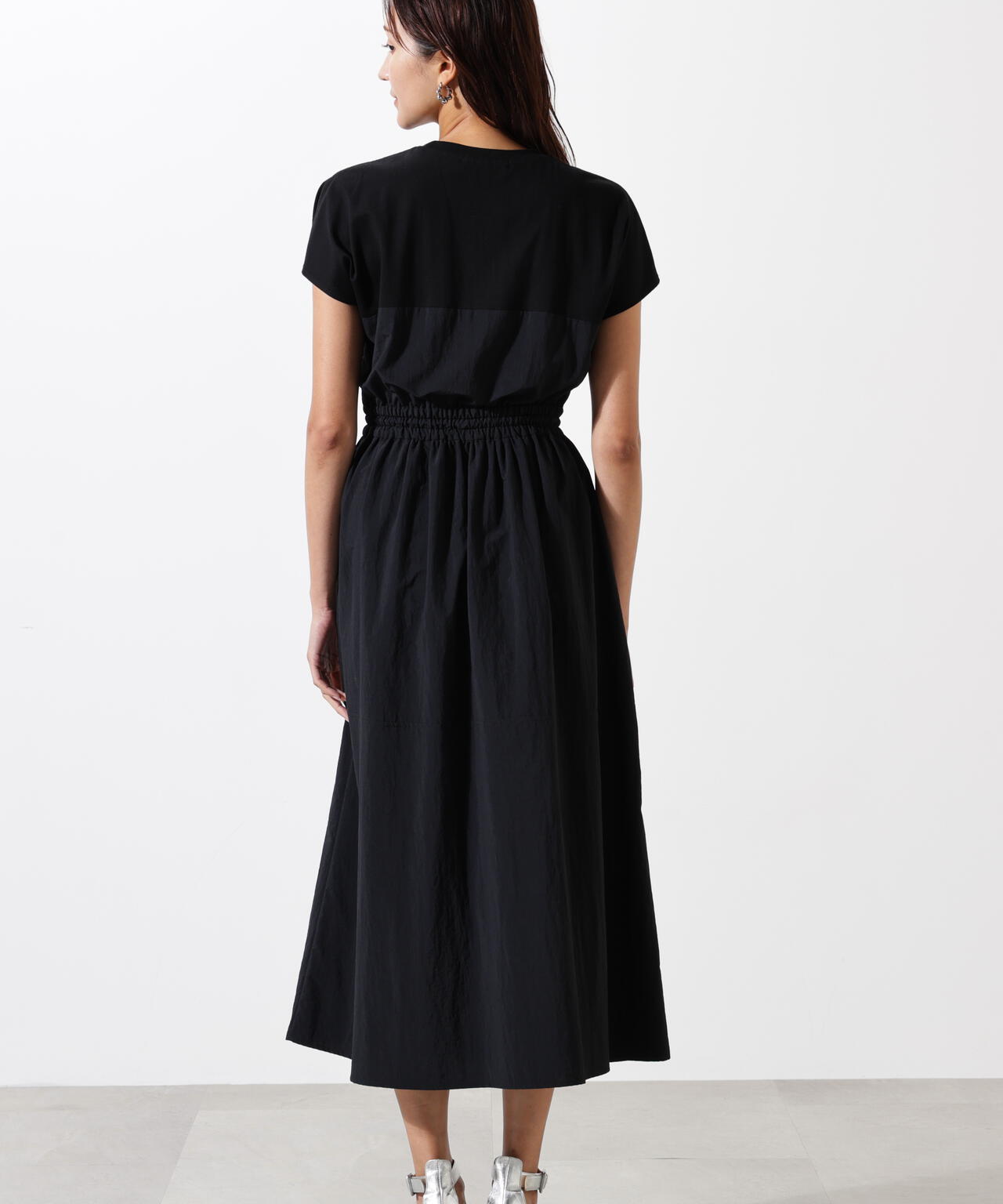 タフタドッキングワンピース