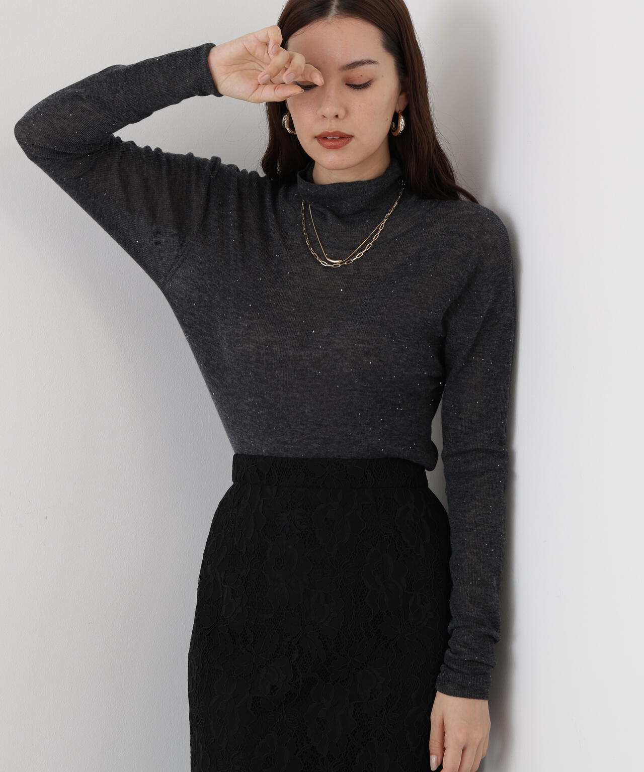 スパンコールシアーモックネックプルオーバー