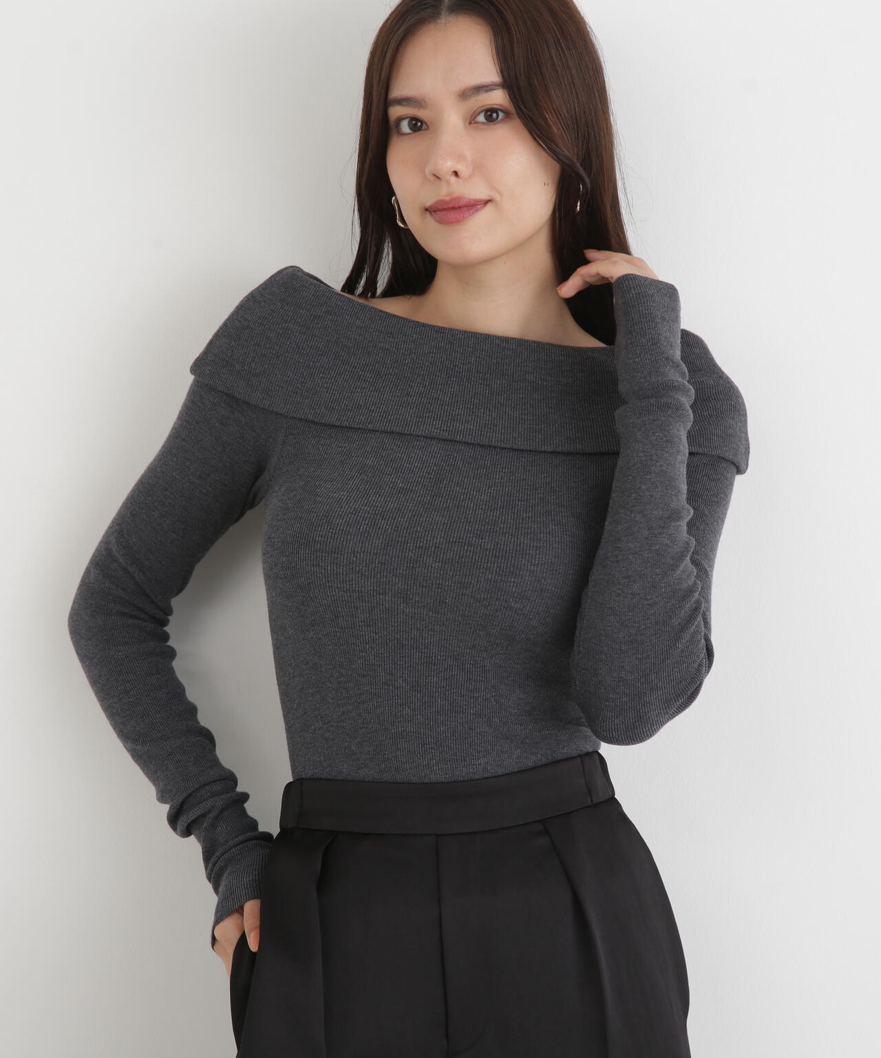 オフショルダー2WAYニットプルオーバー