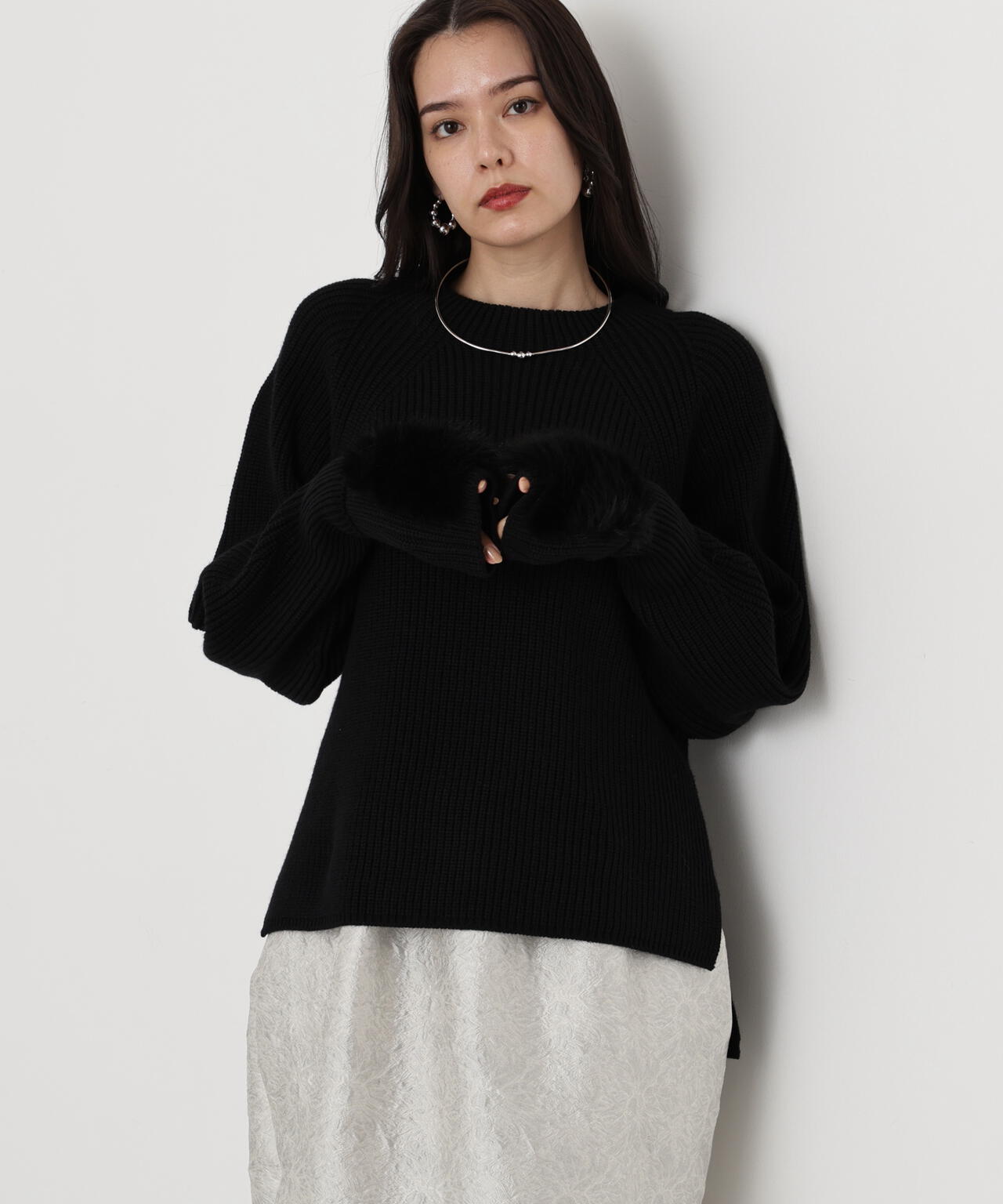 ファーグローブ付き畦ニットプルオーバー