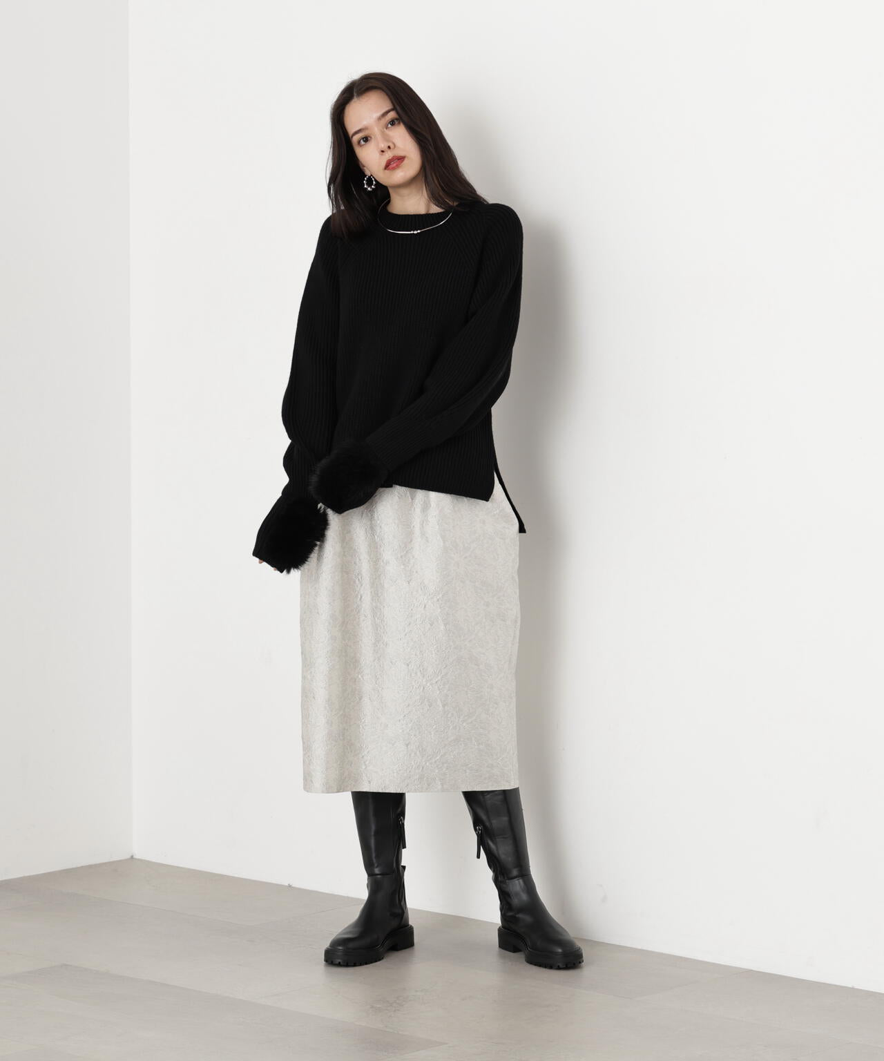 ファーグローブ付き畦ニットプルオーバー