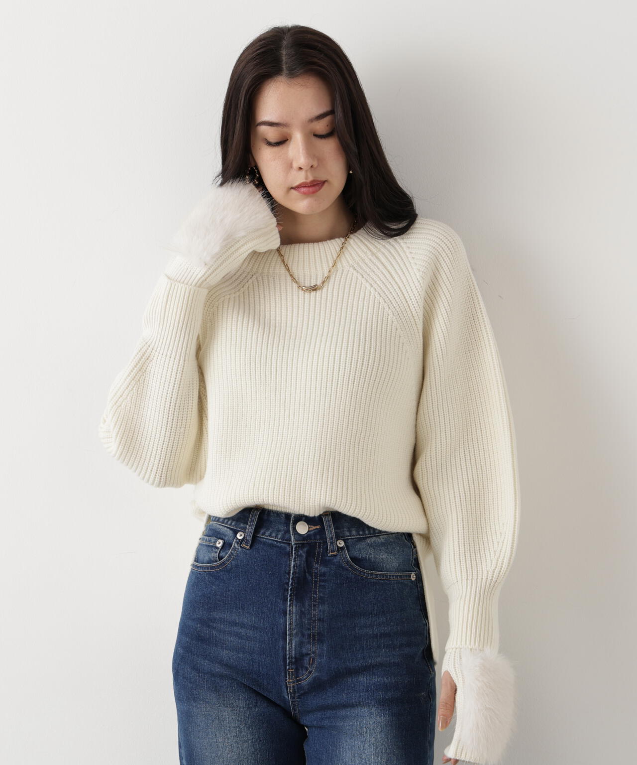 ファーグローブ付き畦ニットプルオーバー