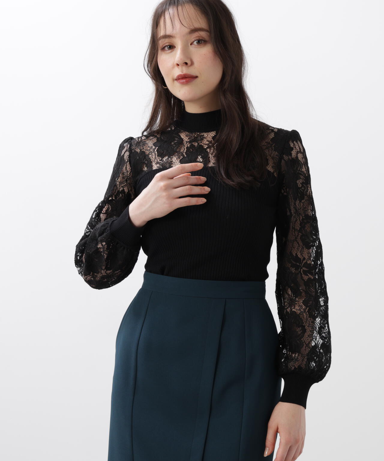 レースコンビモックネックニットプルオーバー