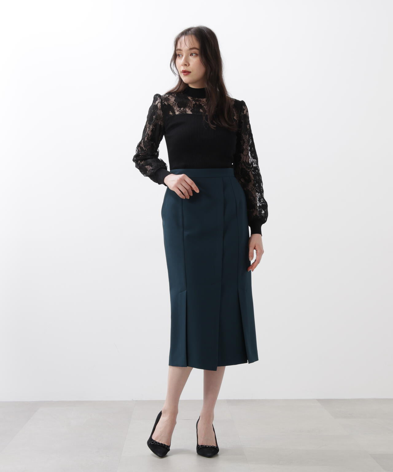 レースコンビモックネックニットプルオーバー