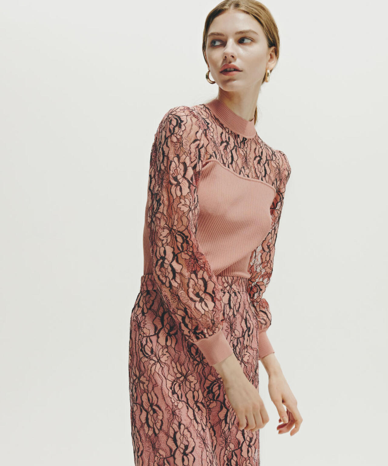 レースコンビモックネックニットプルオーバー