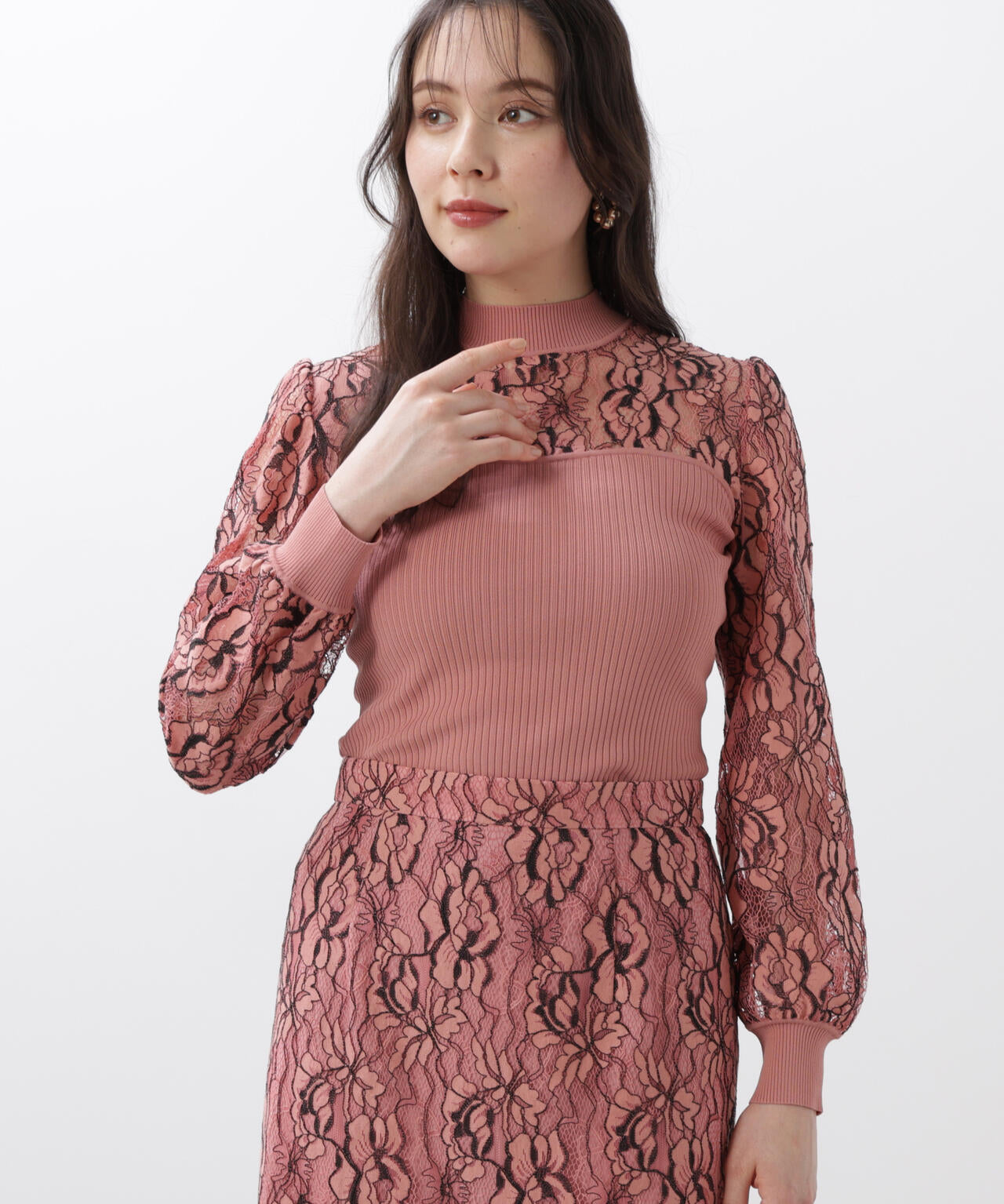 レースコンビモックネックニットプルオーバー