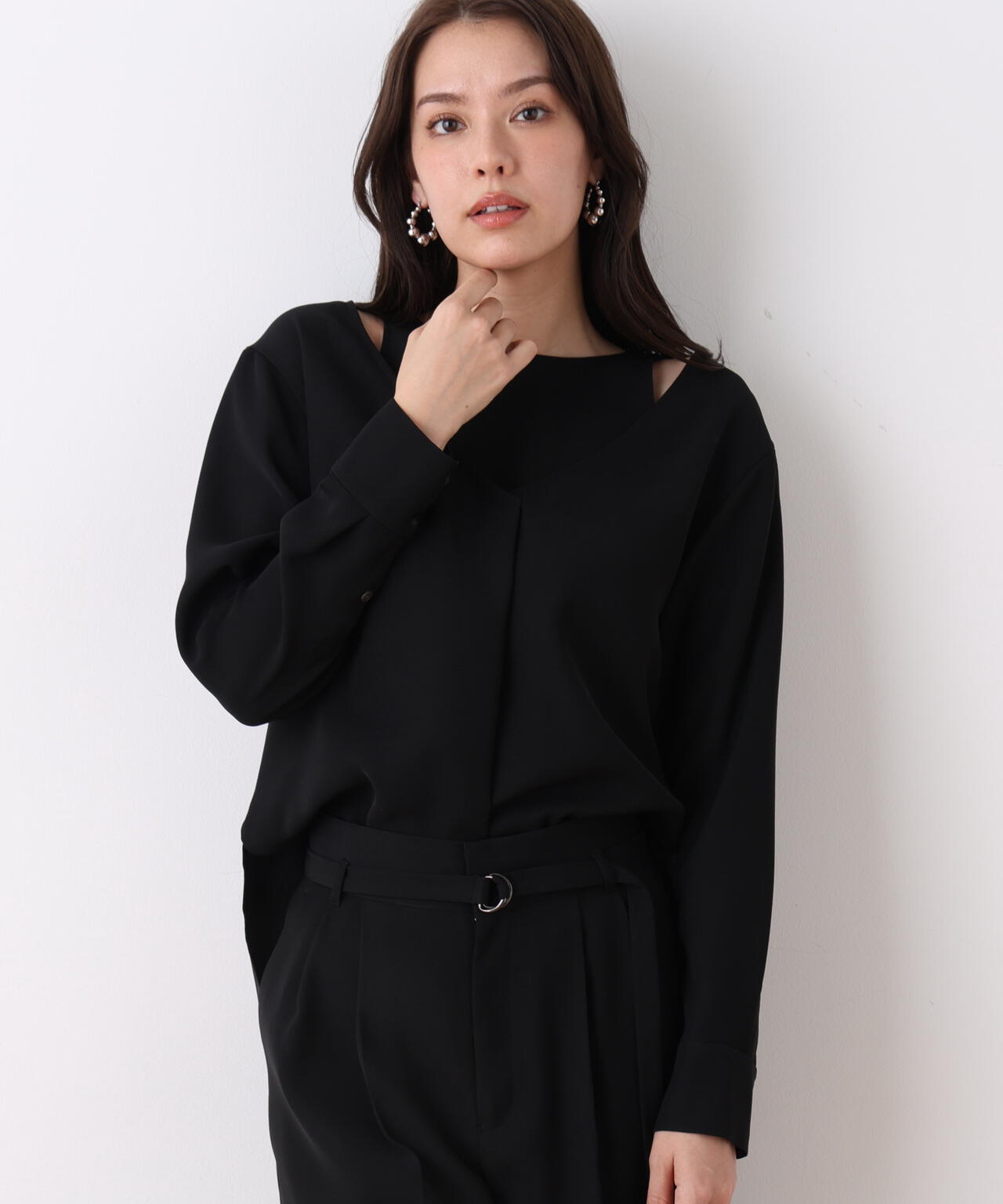 ダブルサテンレイヤードブラウス