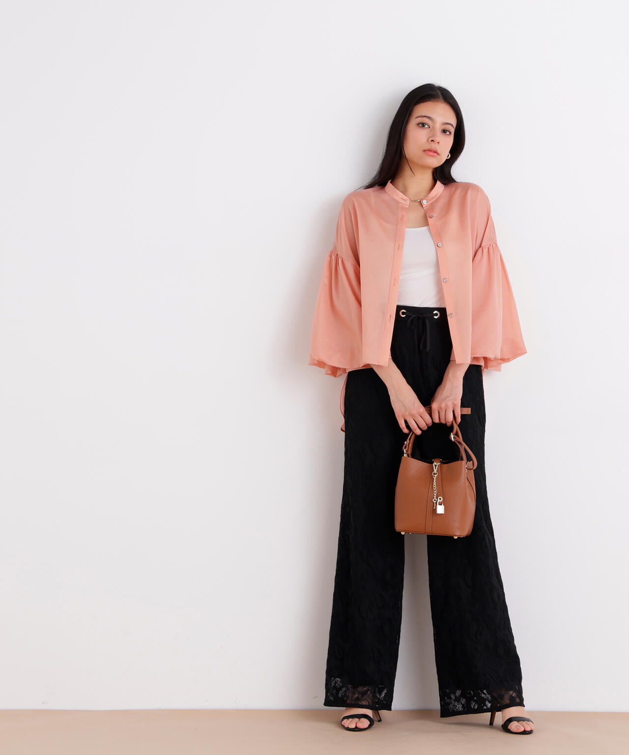 167cm B:82 W: 62H:88 着用サイズ:38