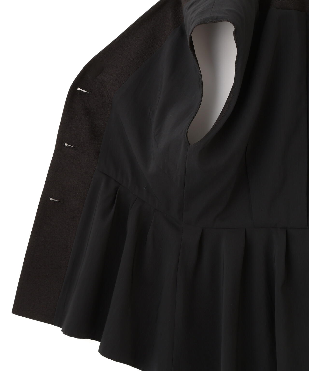 スラブ調ペプラムブラウス