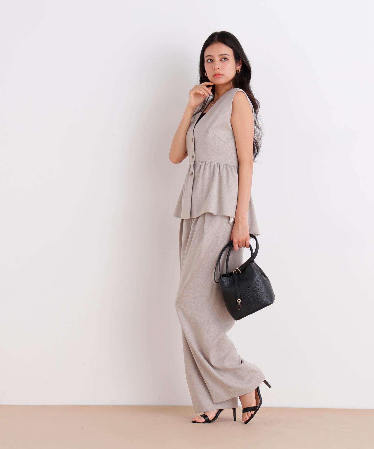 167cm B:82 W: 62H:88 着用サイズ:38