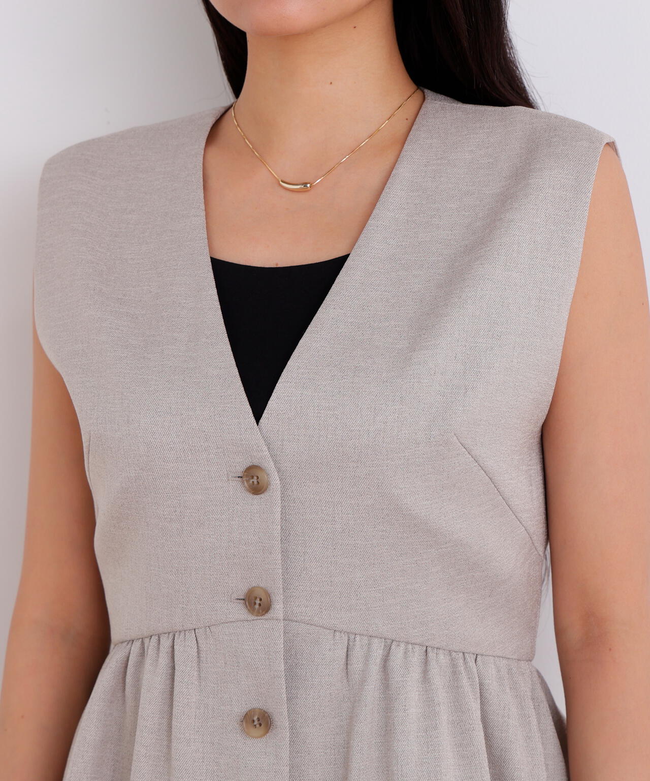 スラブ調ペプラムブラウス