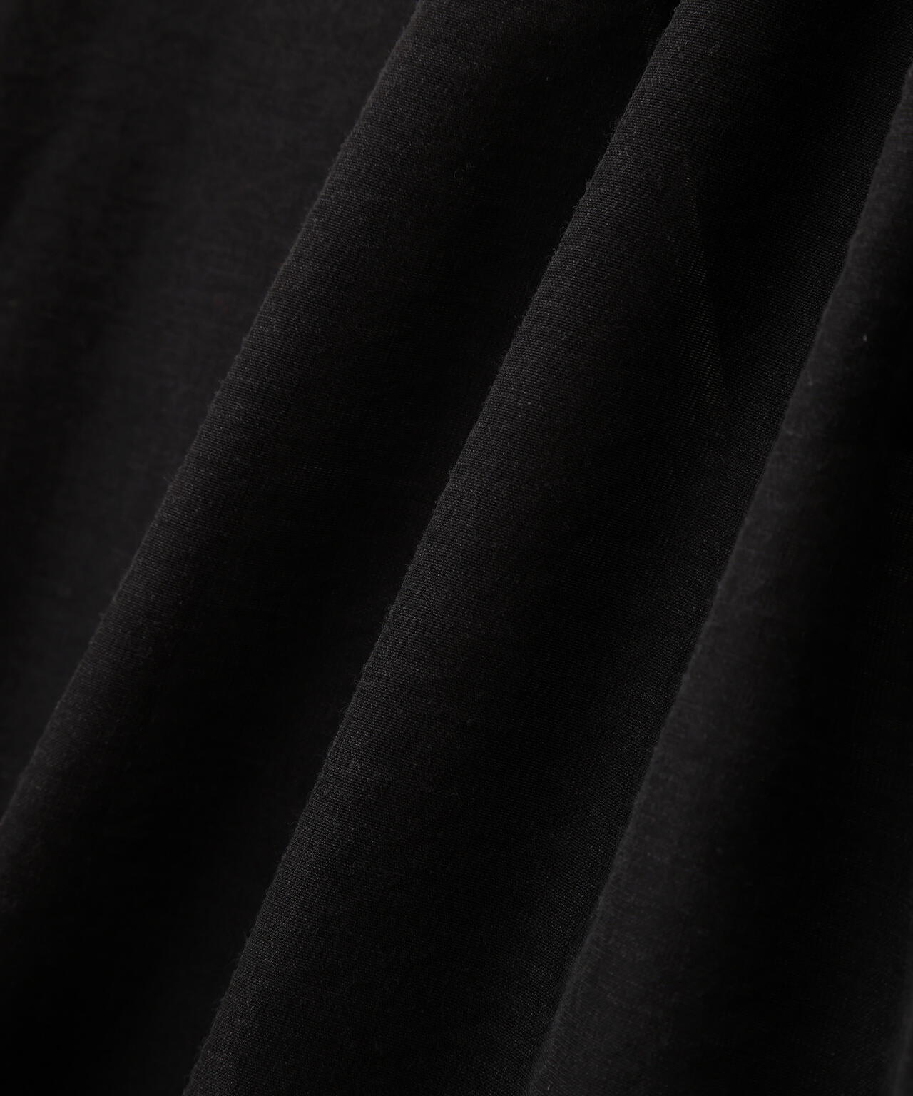 ラッフルスリーブブラウス