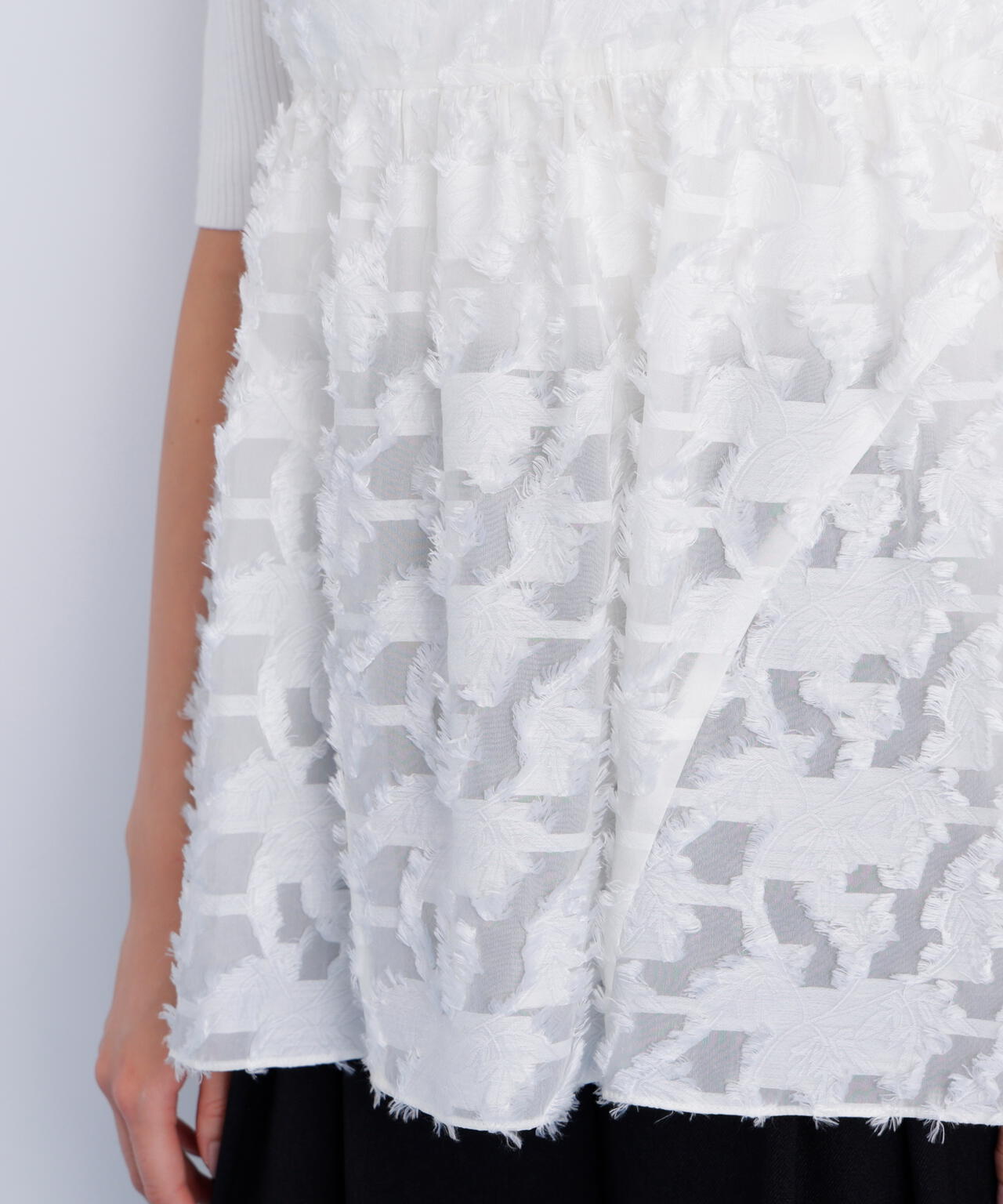 カットジャカードチュニックブラウス