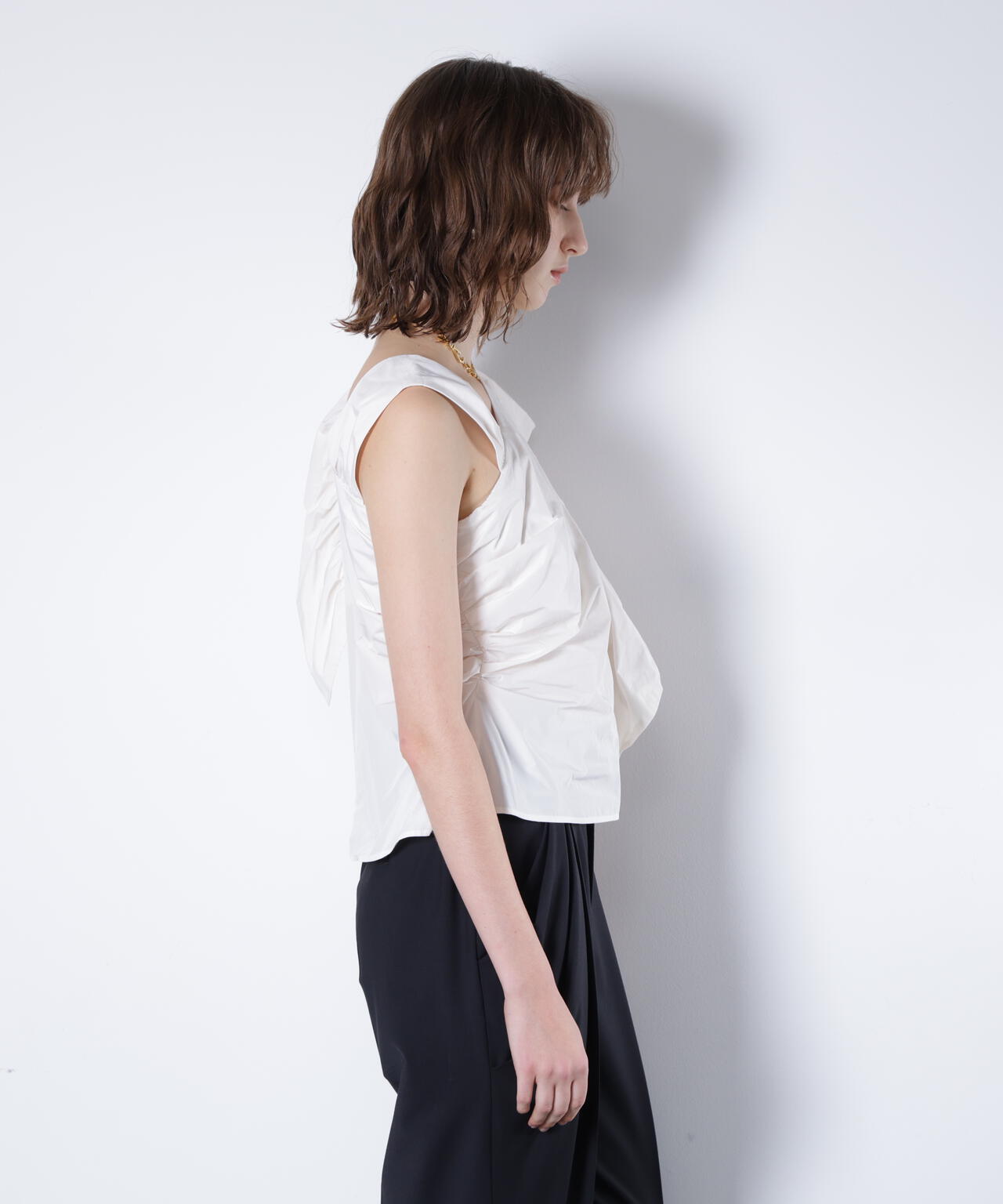 H 177cm B 76cm W 61cm H 89cm 着用サイズ:38