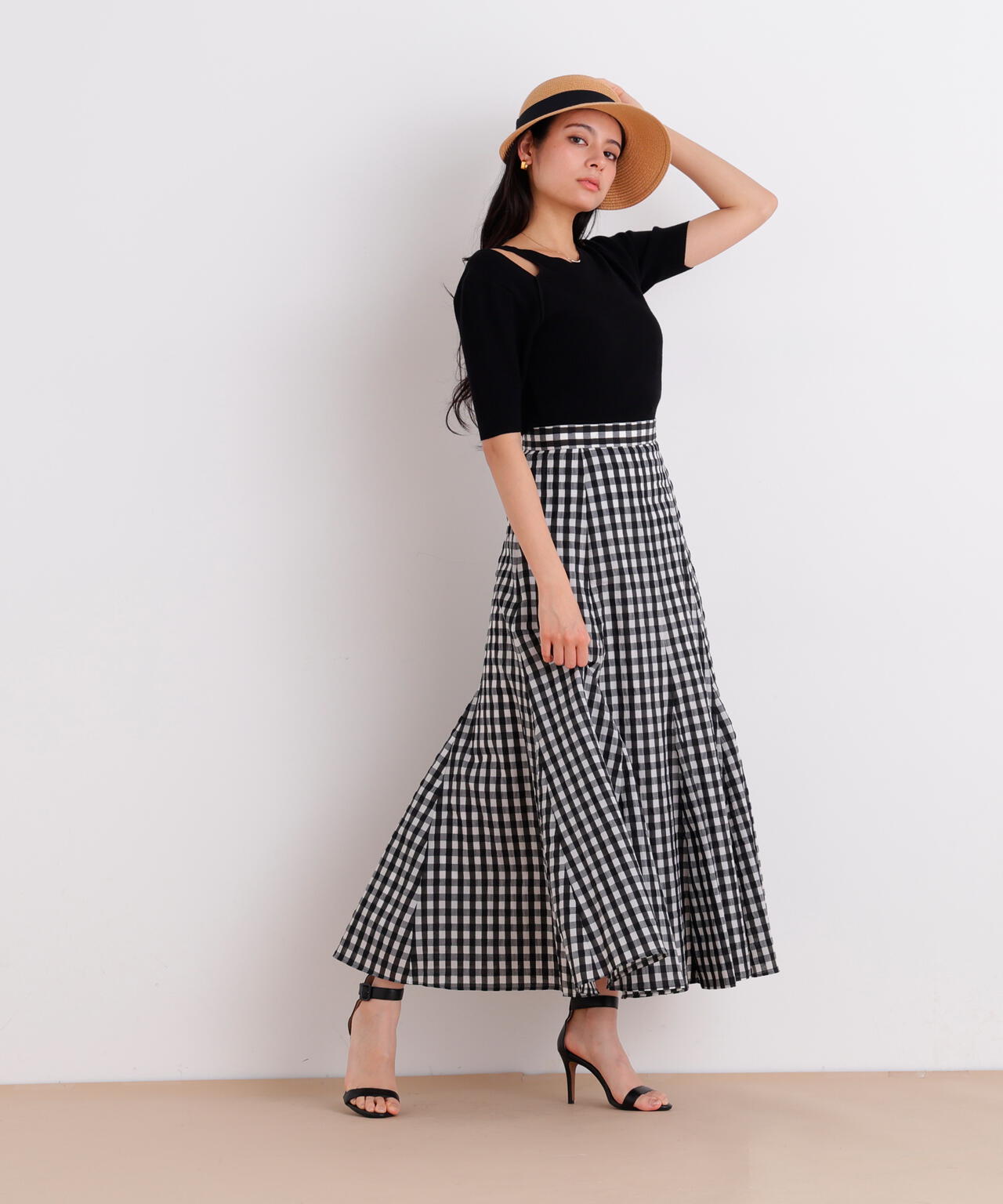 167cm B:82 W: 62H:88 着用サイズ:38