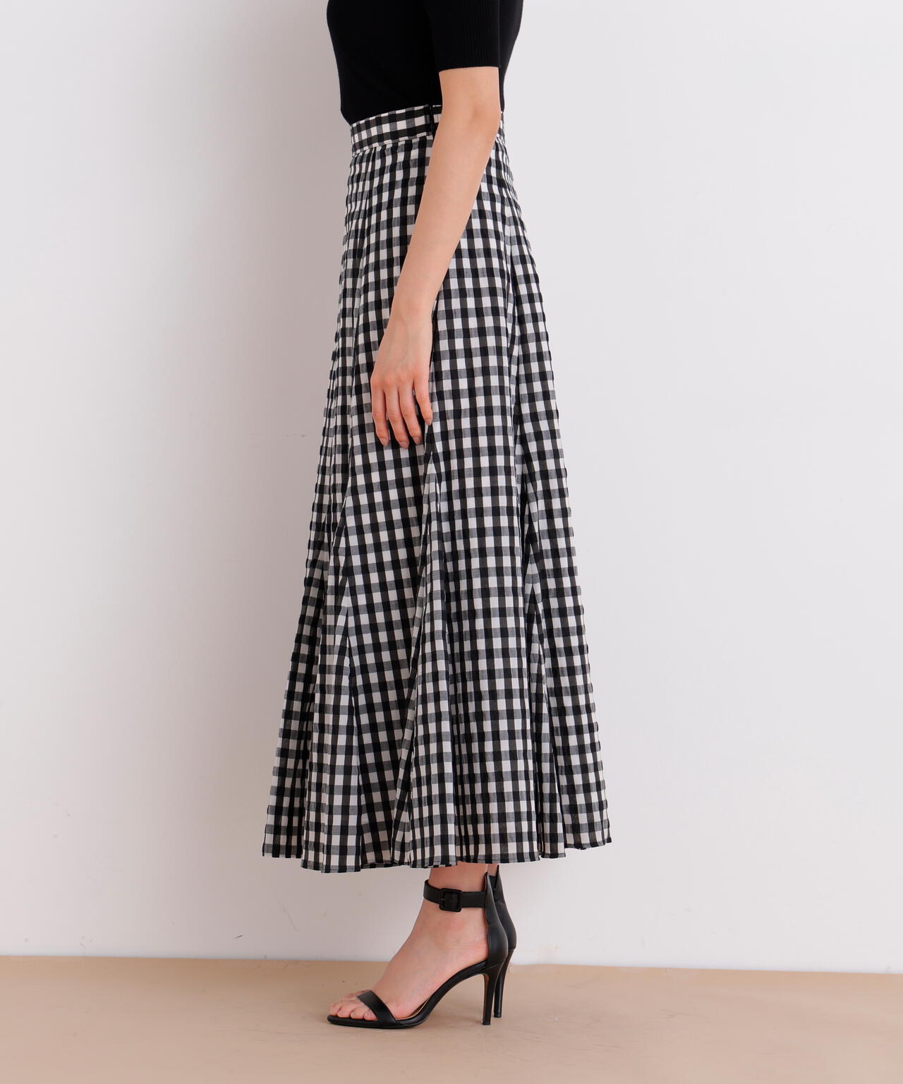 167cm B:82 W: 62H:88 着用サイズ:38