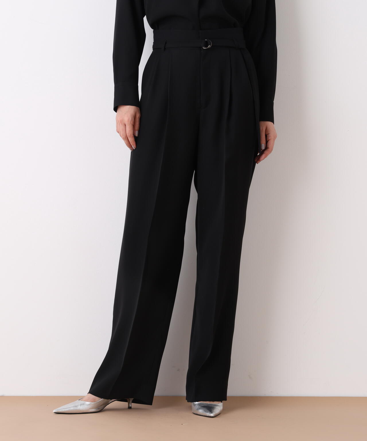 ダブルサテンタックワイドパンツ