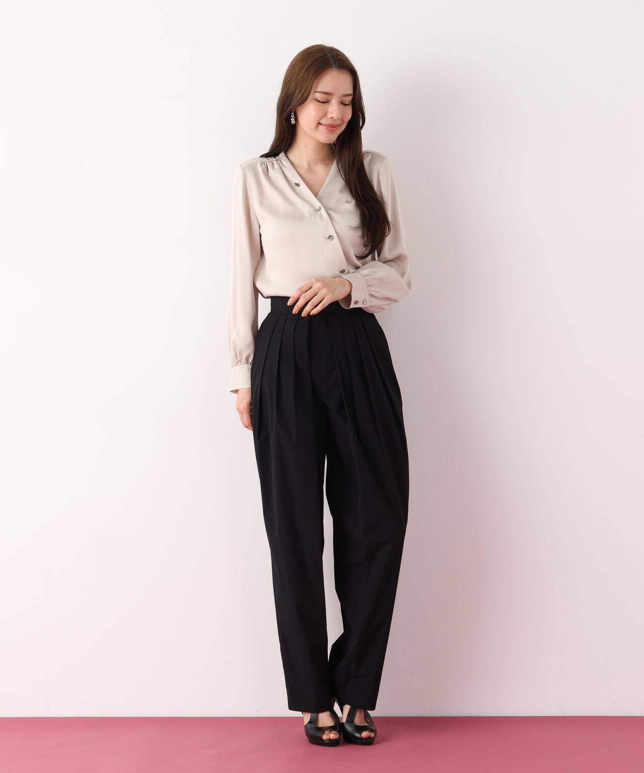 タックボリュームパンツ