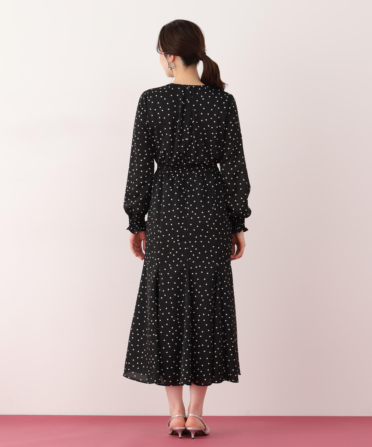 ドットプリントリボンワンピース