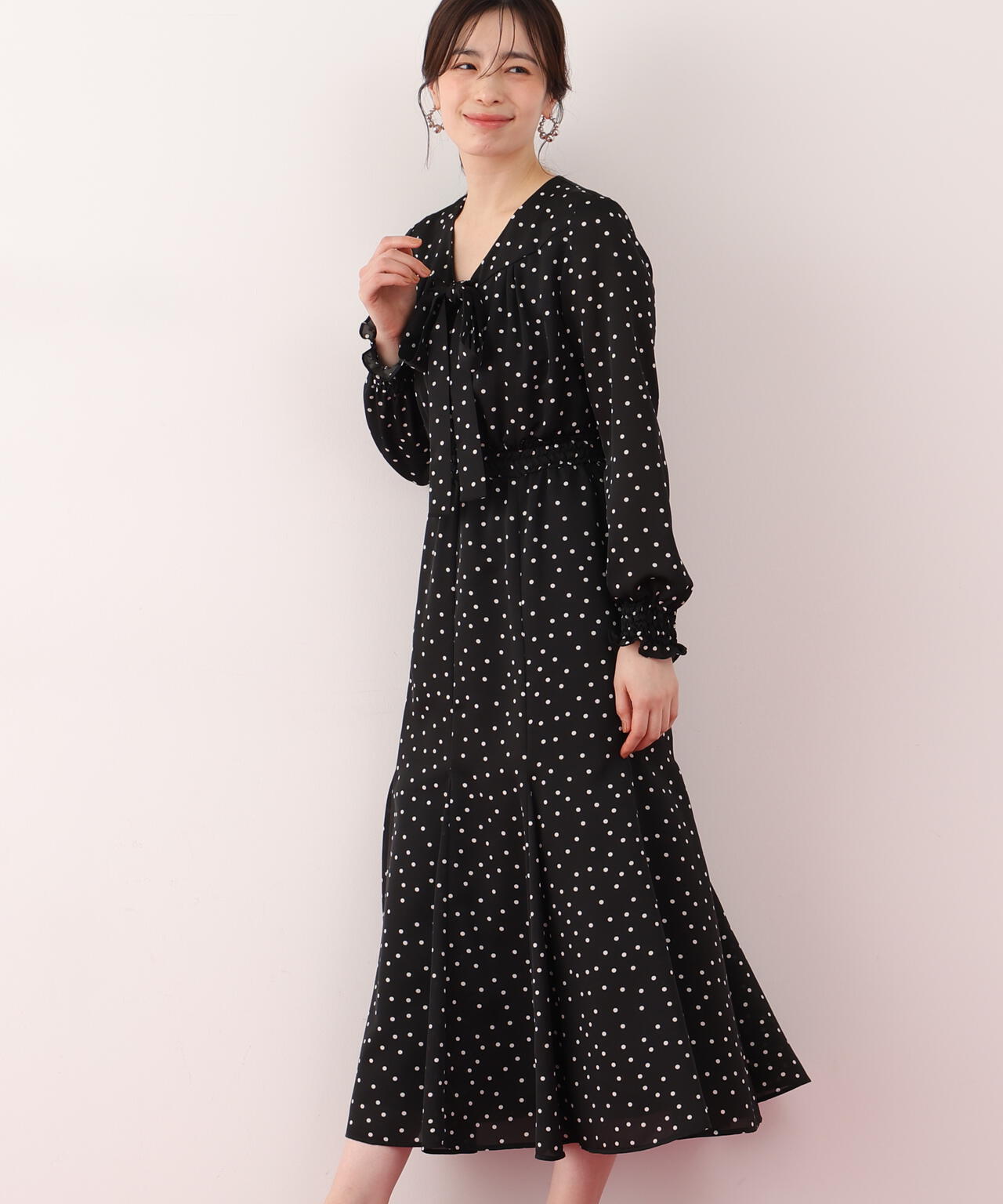 ドットプリントリボンワンピース