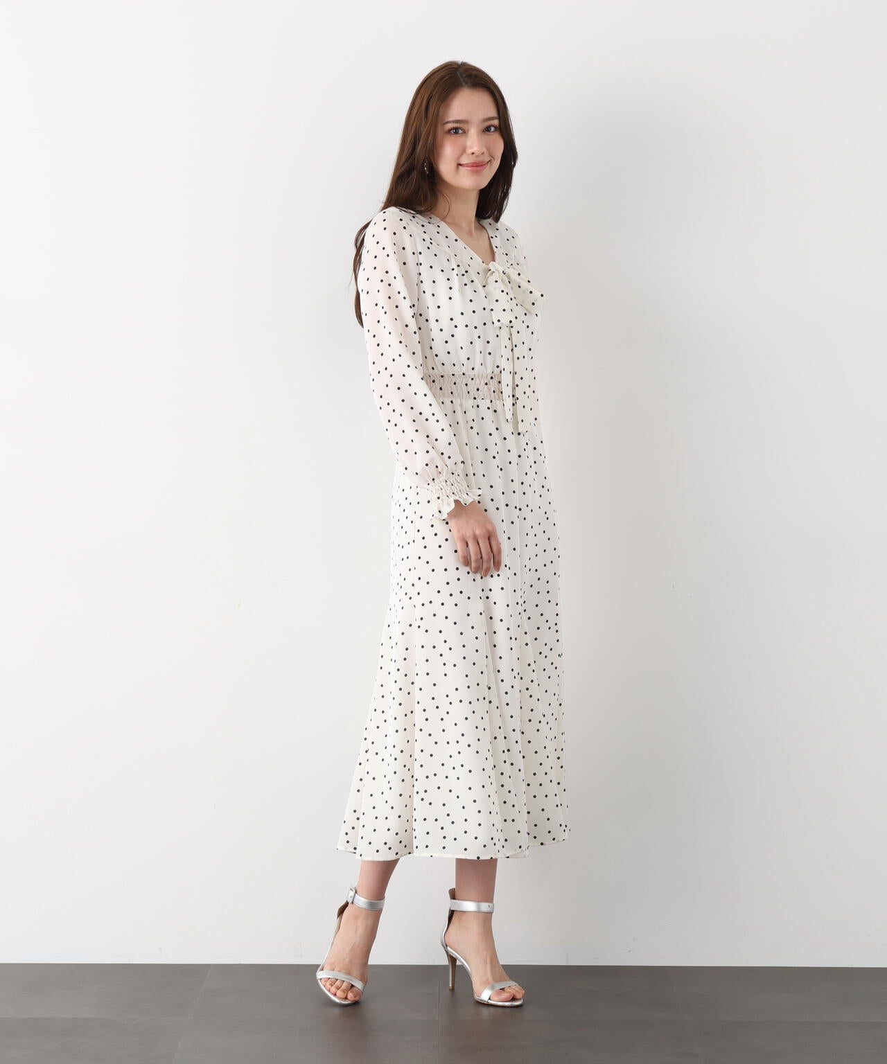 ドットプリントリボンワンピース