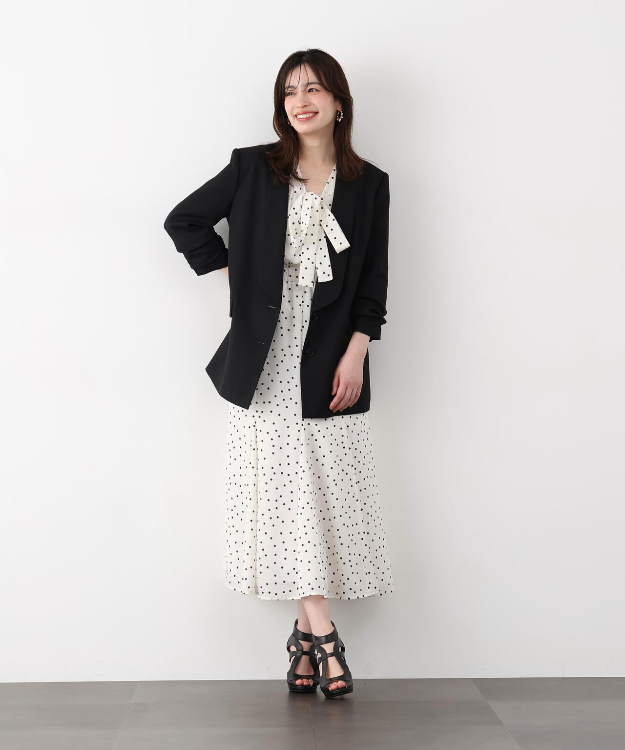 ドットプリントリボンワンピース