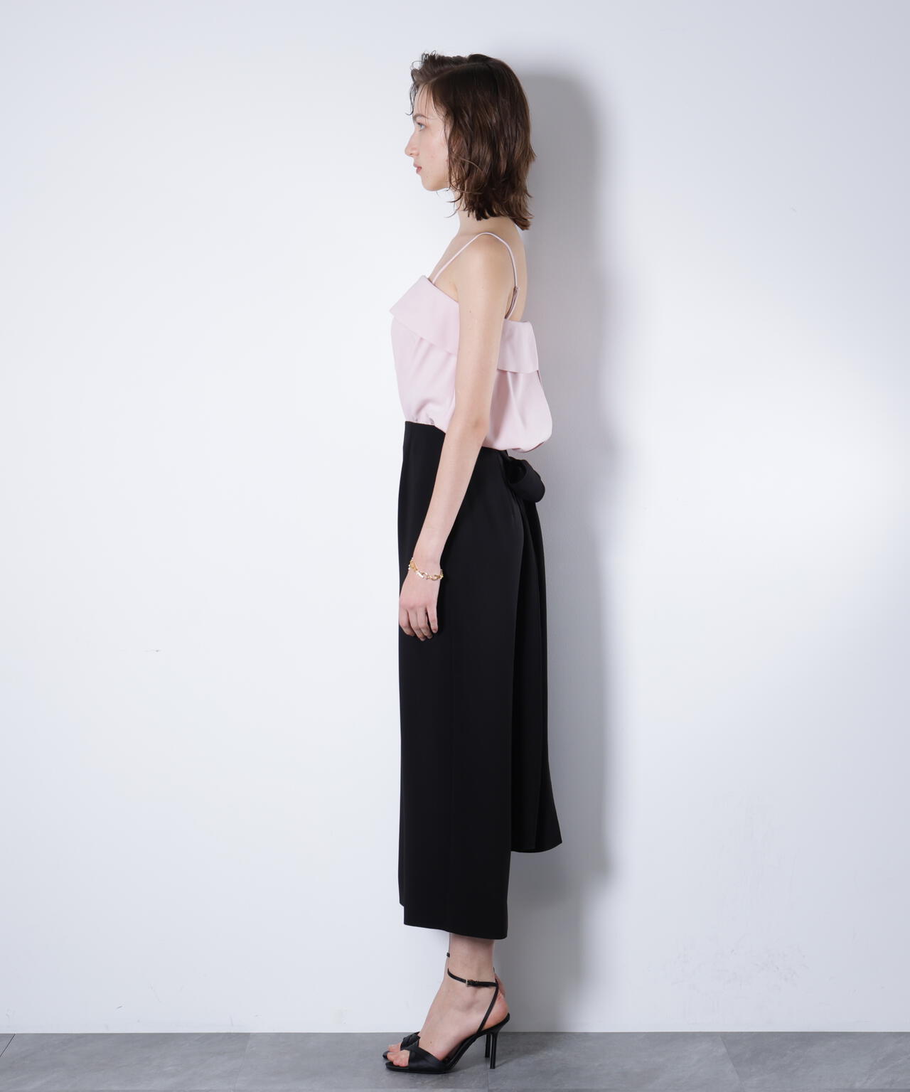 H 177cm B 76cm W 61cm H 89cm 着用サイズ:38