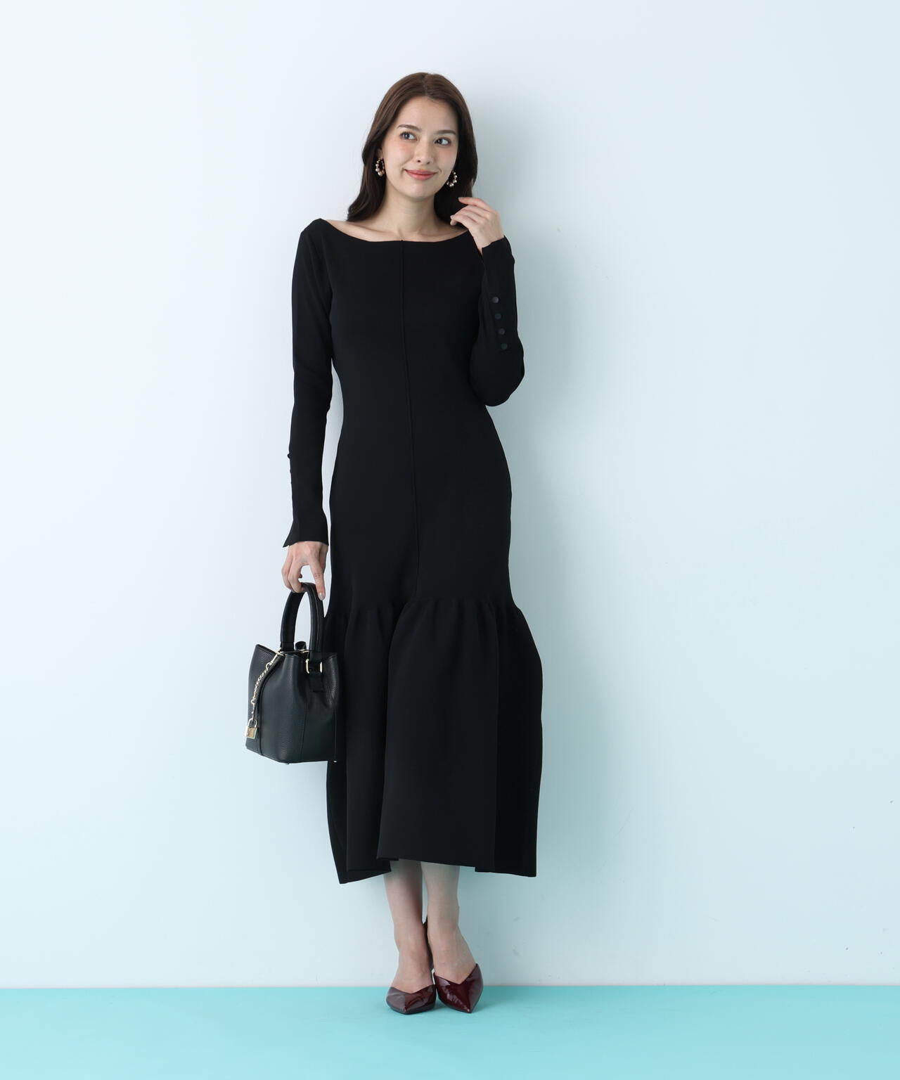 ボートネックマーメイドニットワンピース