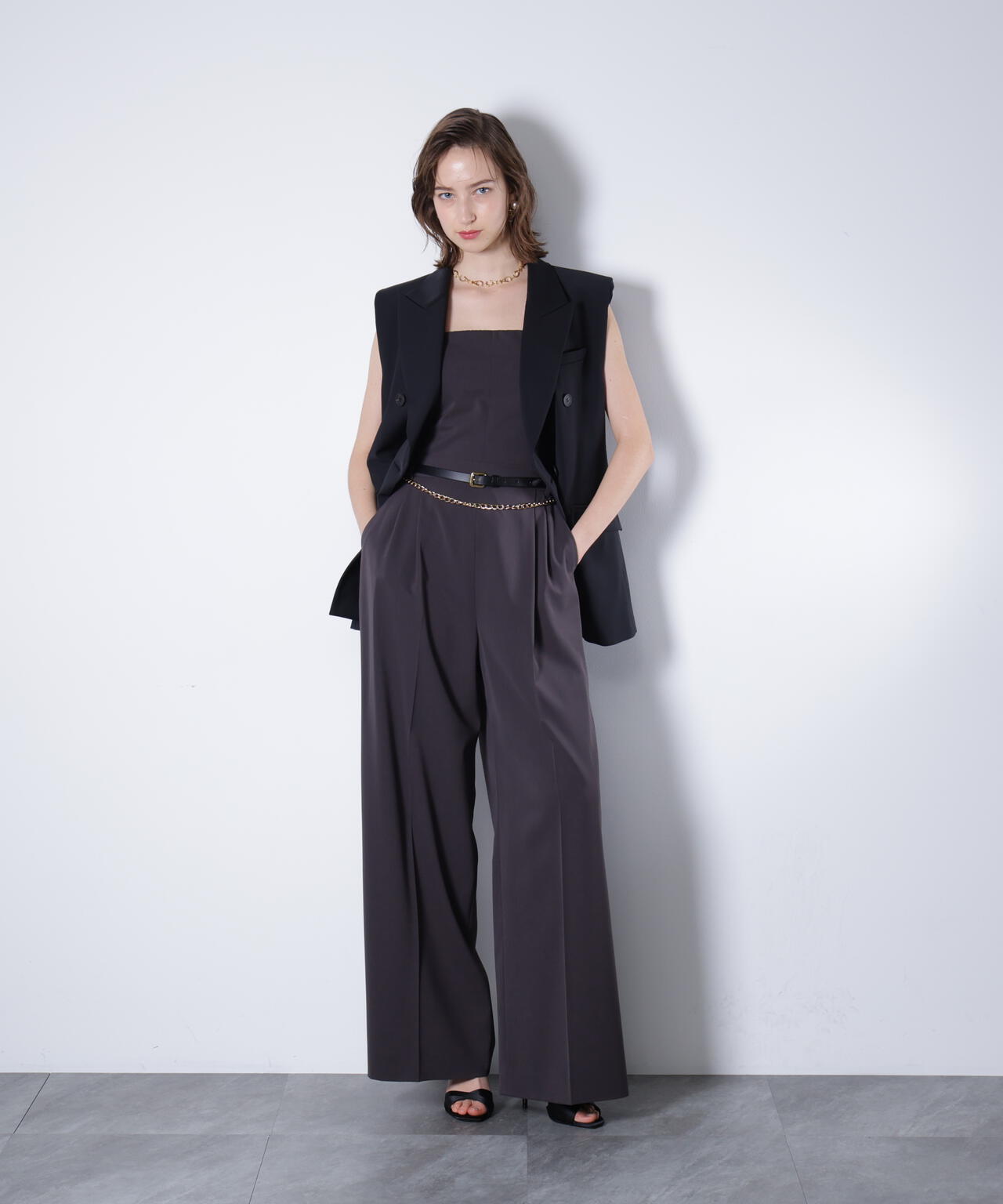 H 177cm B 76cm W 61cm H 89cm 着用サイズ:38