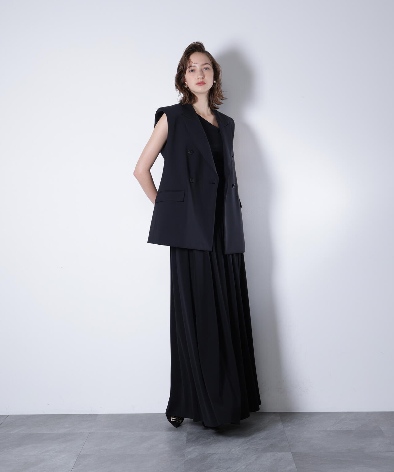 H 177cm B 76cm W 61cm H 89cm 着用サイズ:38