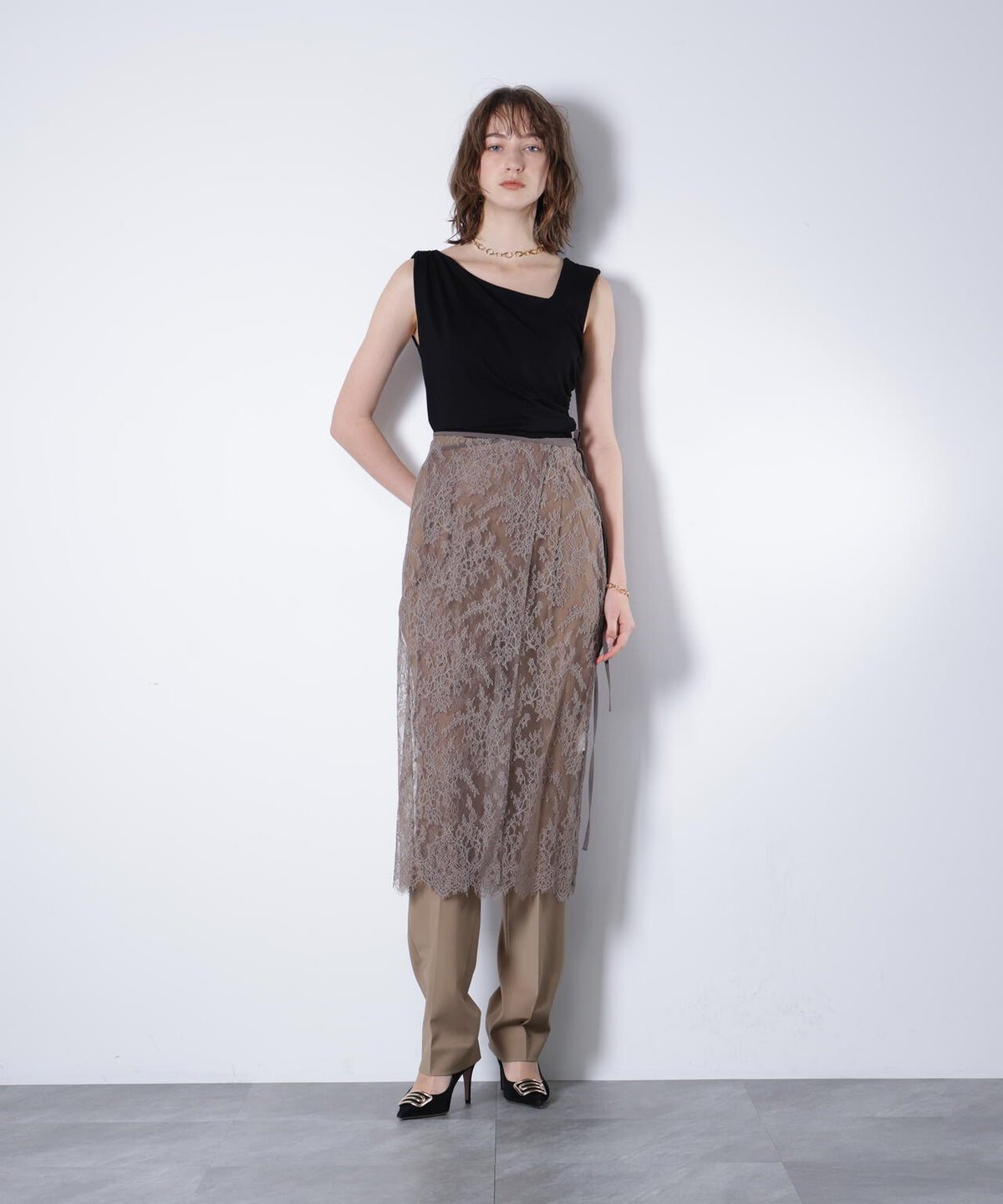 H 177cm B 76cm W 61cm H 89cm 着用サイズ:38