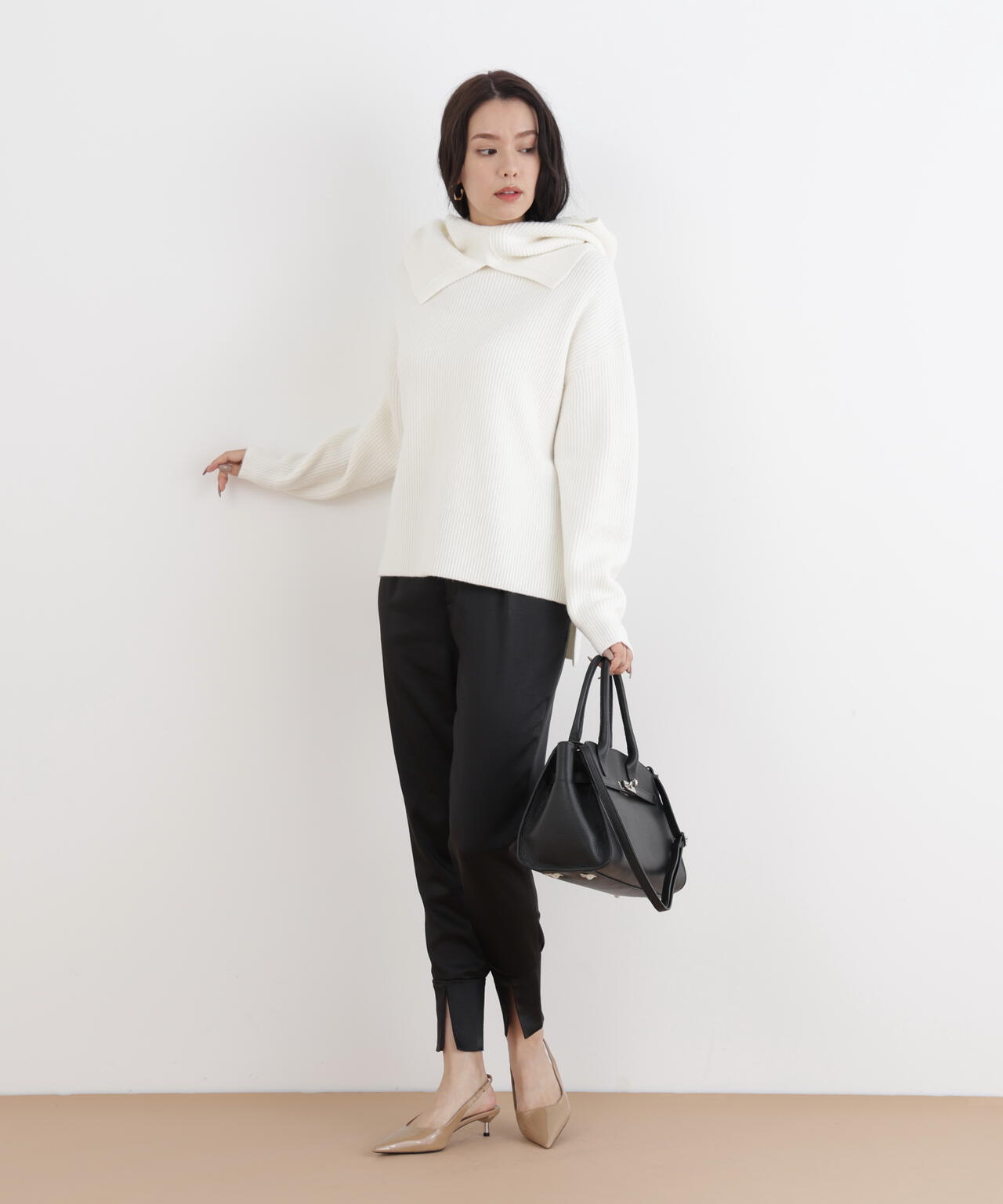 フードスヌード付きニットプルオーバー