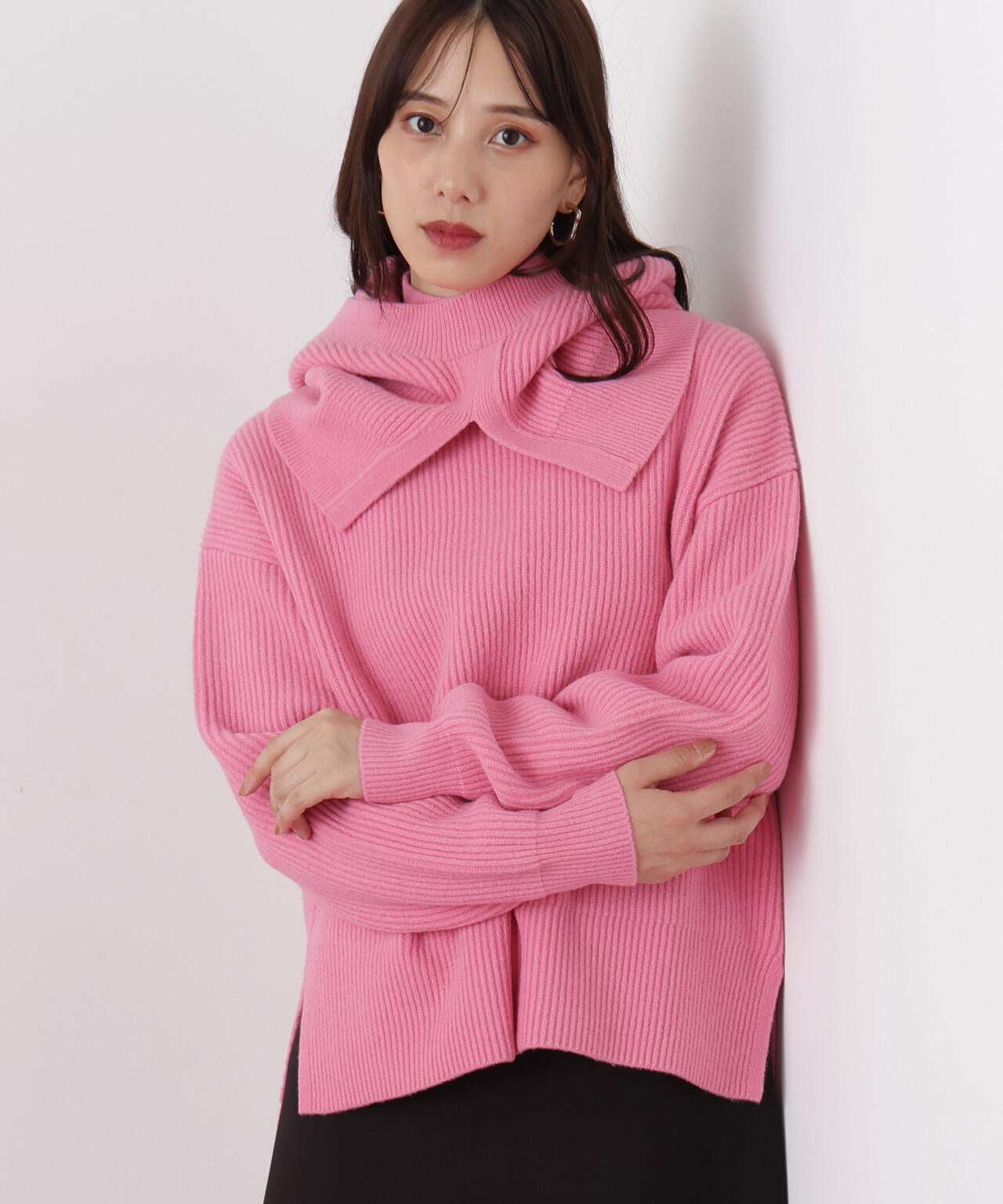 フードスヌード付きニットプルオーバー