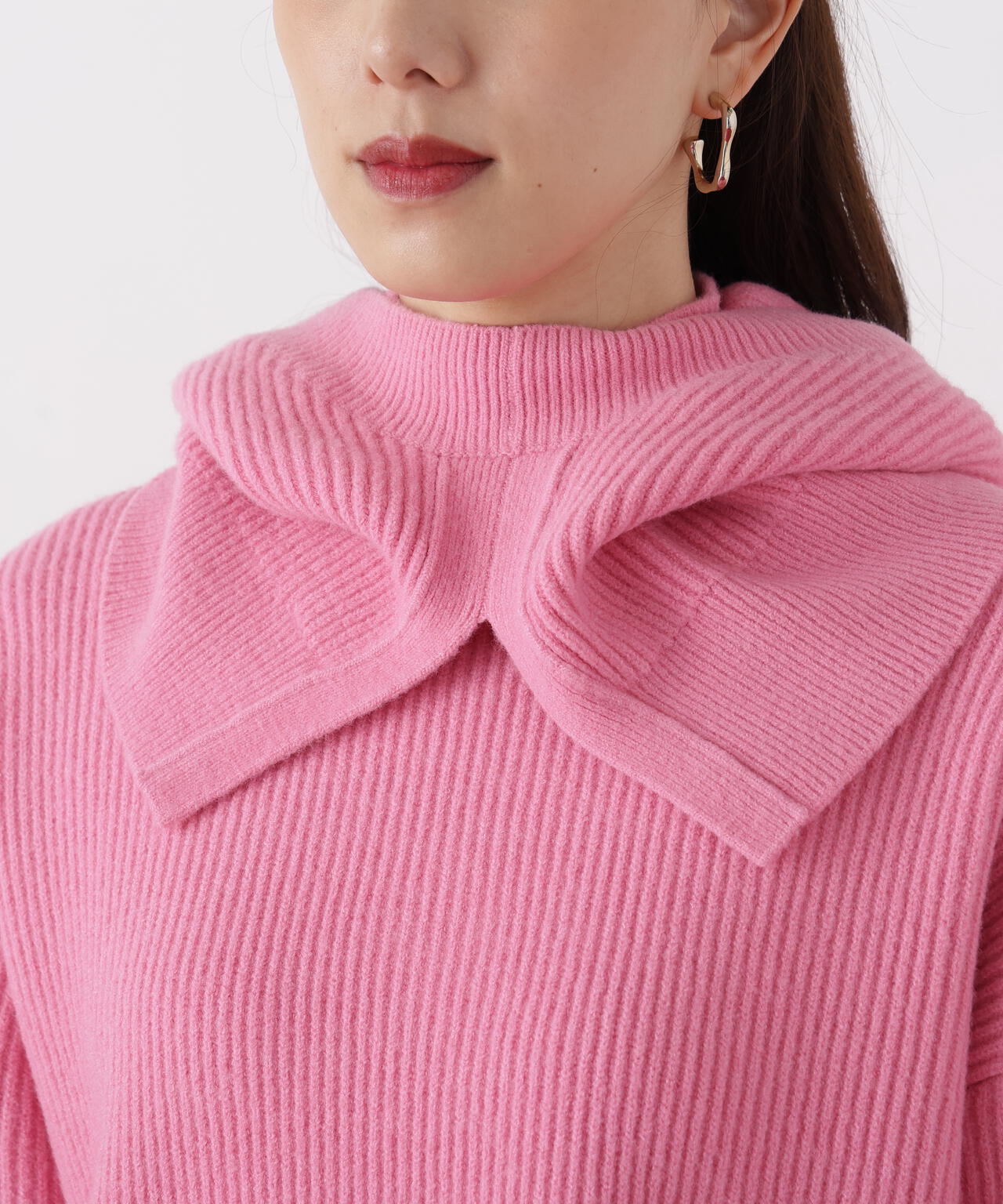 フードスヌード付きニットプルオーバー