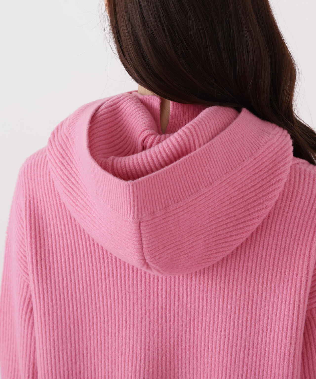 フードスヌード付きニットプルオーバー