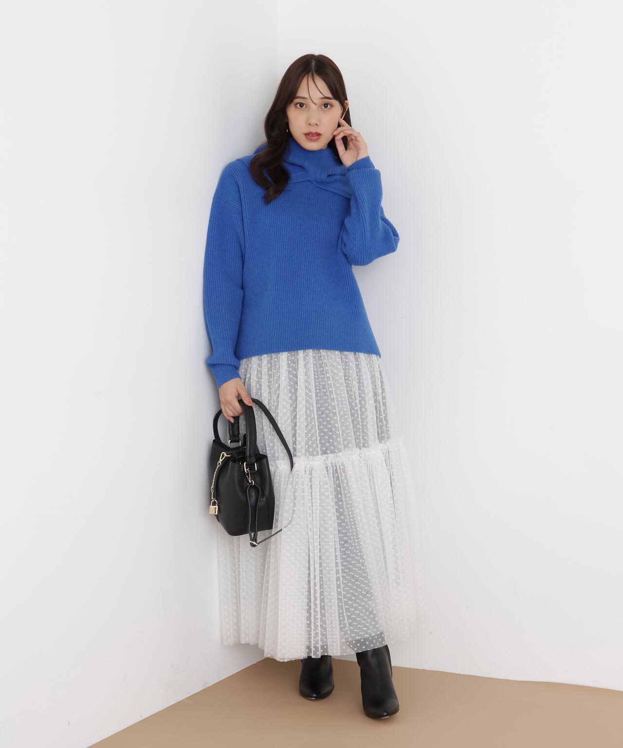 フードスヌード付きニットプルオーバー