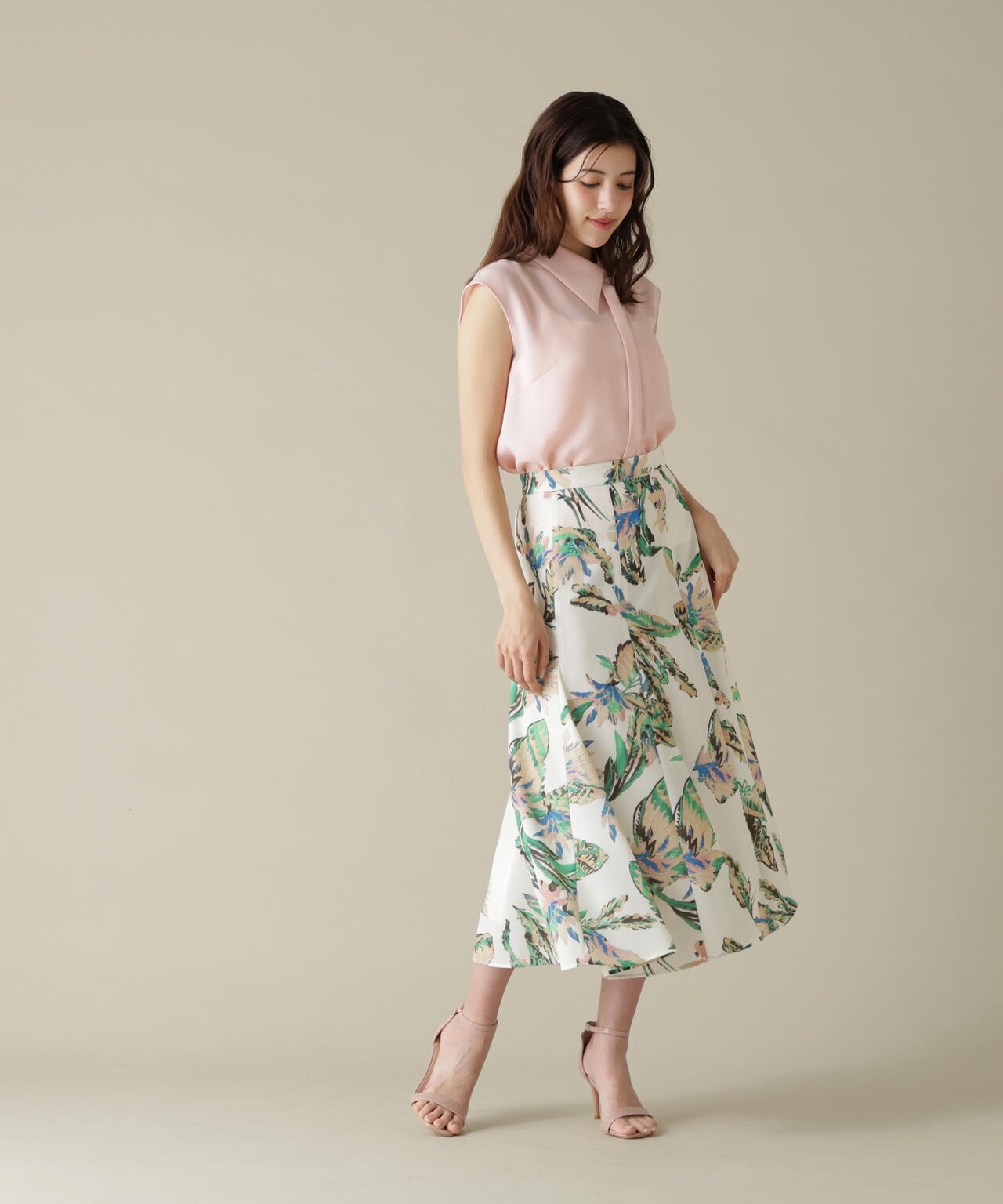 170cm B:76 W:60 H:84 着用サイズ:38