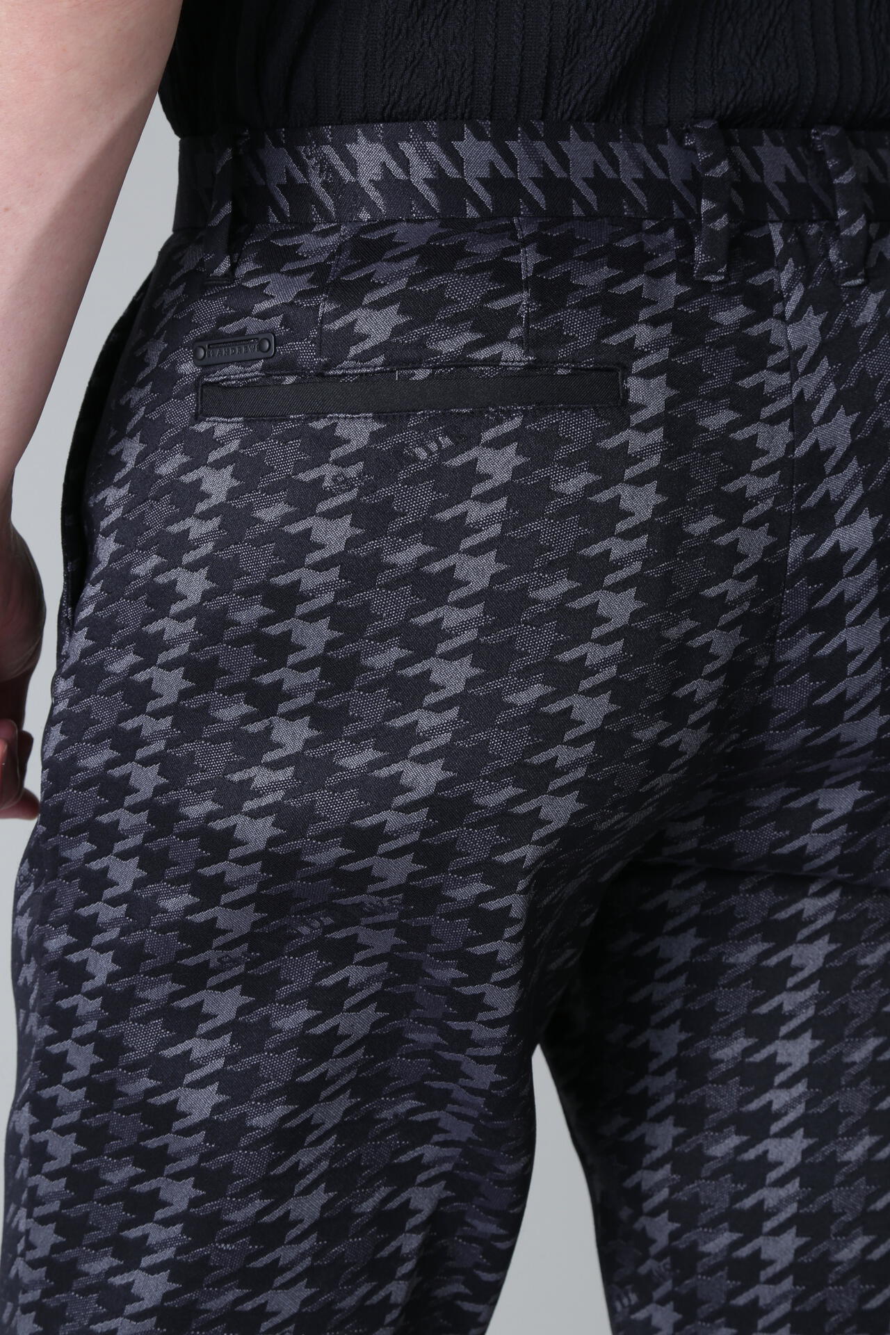 ロゴ千鳥ジャガードパンツ (MENS)