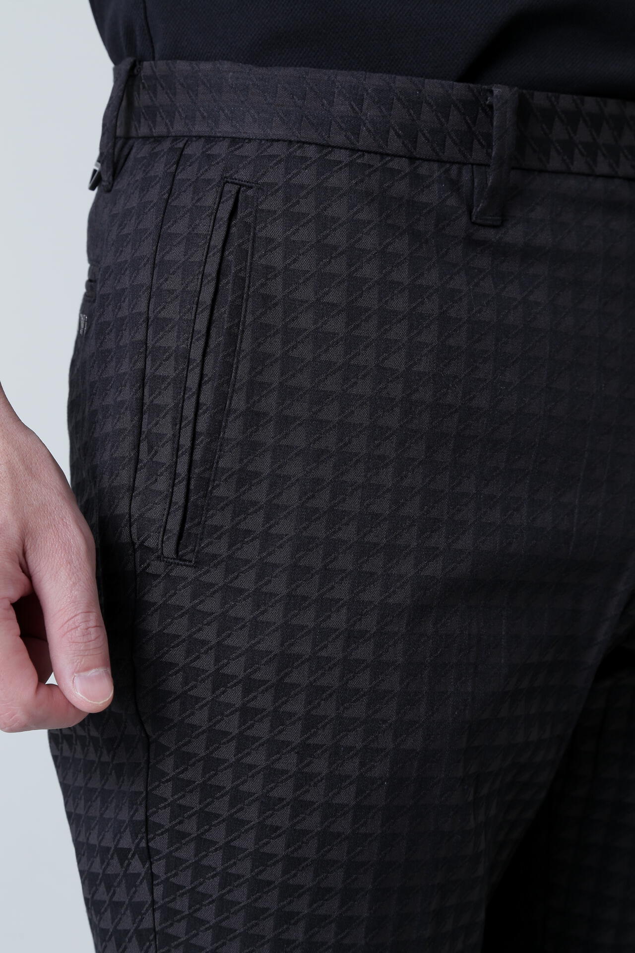 7e198b37-050b-5721-9afc-4a4141d41ba0_Image