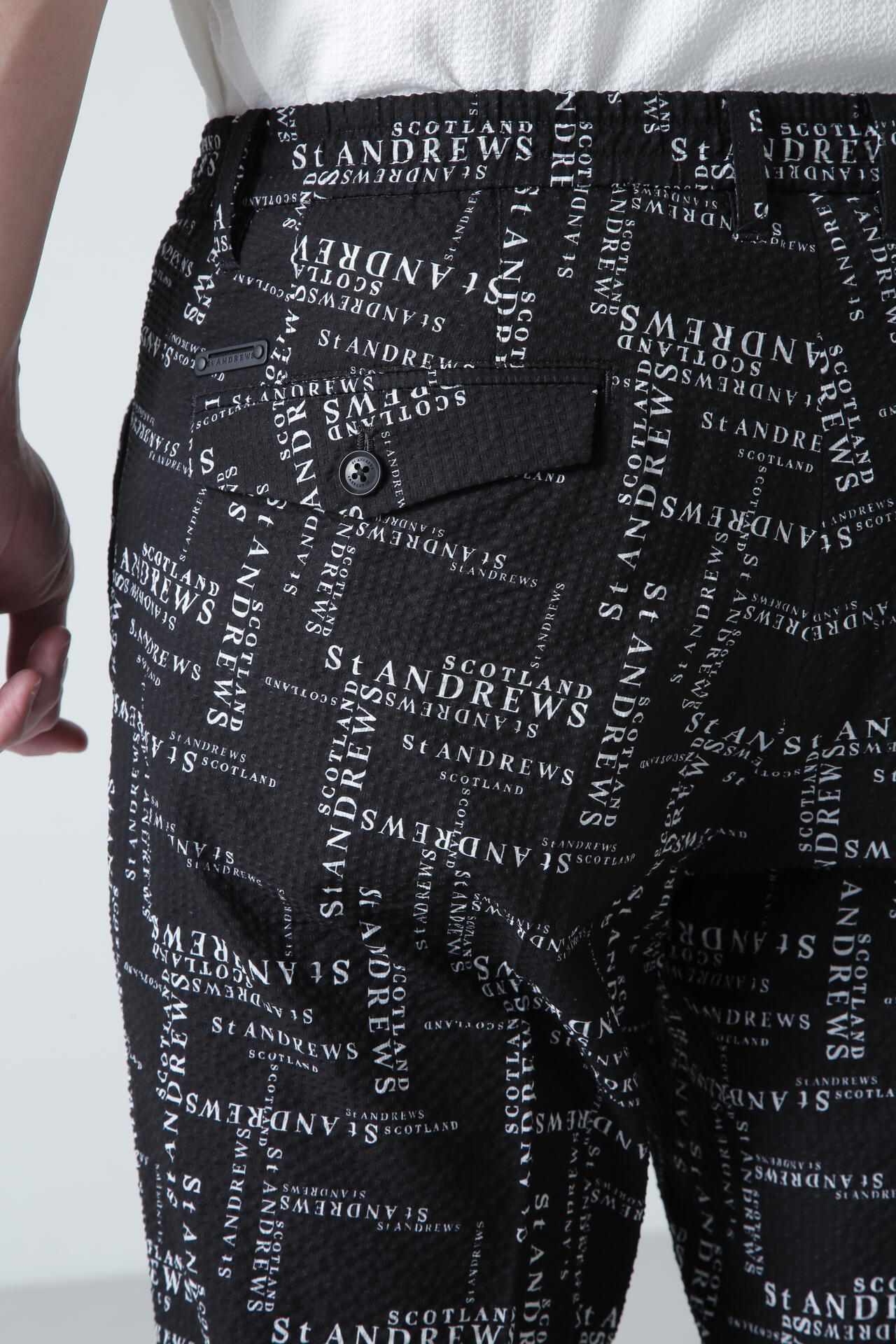 ランダムロゴプリントパンツ (MENS)