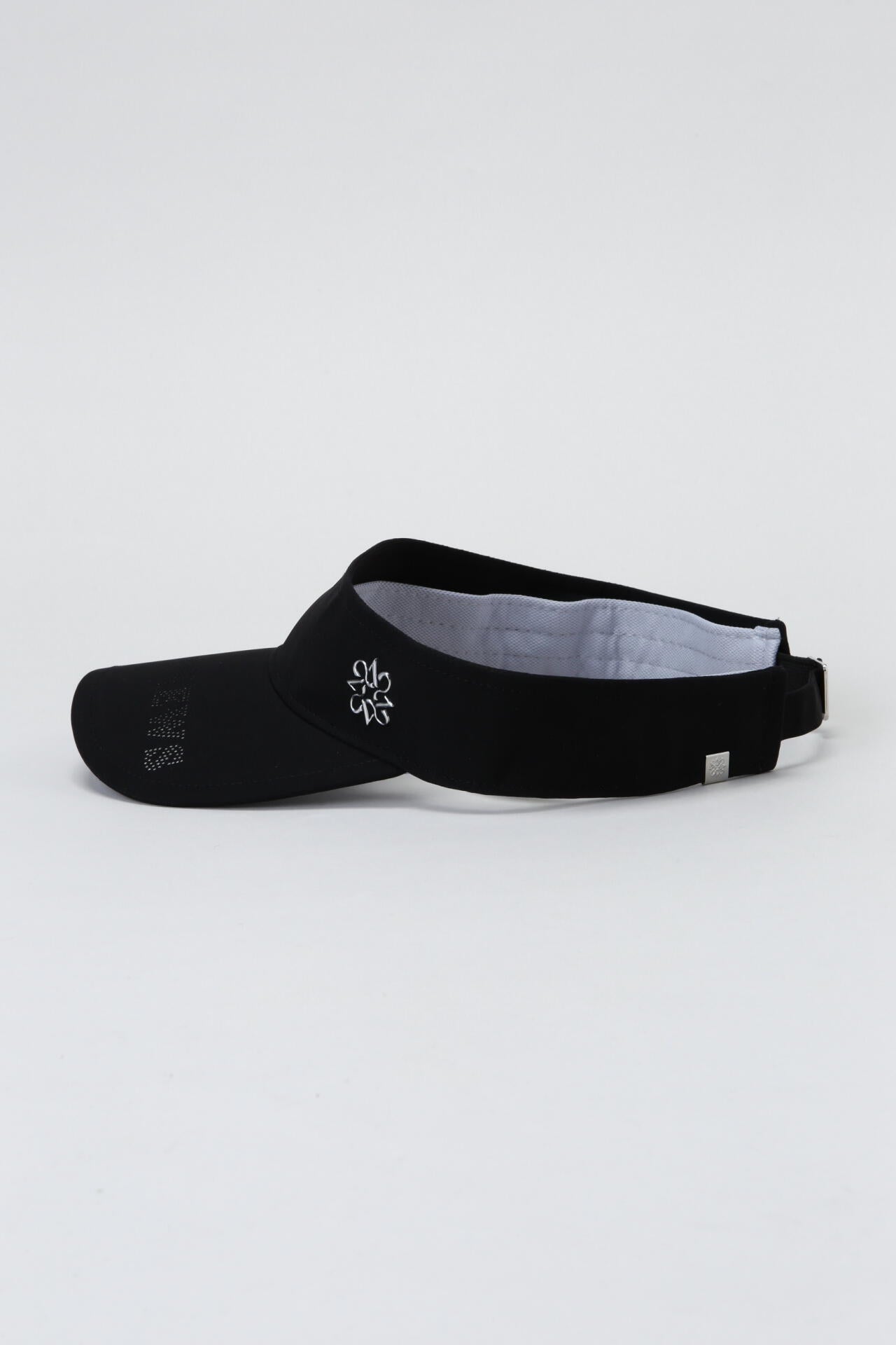 パンチングロゴバイザー (UNISEX)