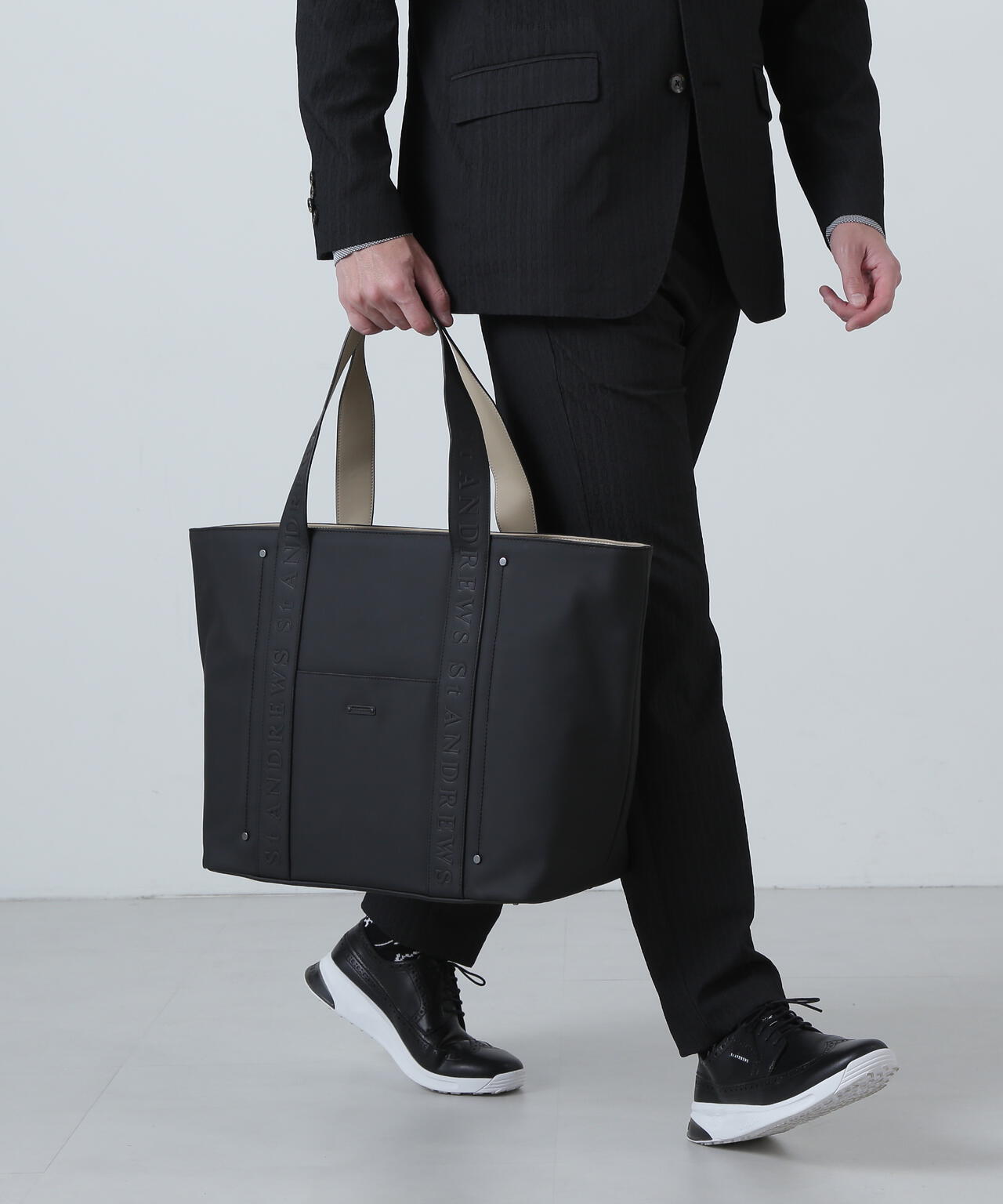 合皮エンボストートバッグ (UNISEX)