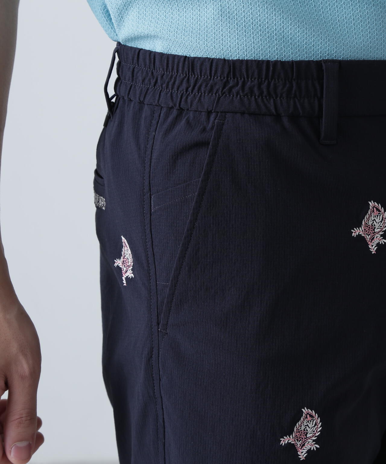 接触冷感 リーフ柄刺繍ナイロンストレッチショートパンツ (MENS)