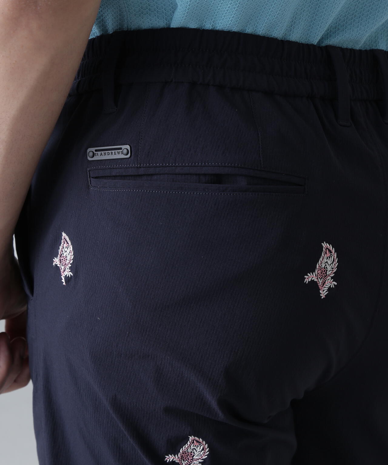 接触冷感 リーフ柄刺繍ナイロンストレッチショートパンツ (MENS)